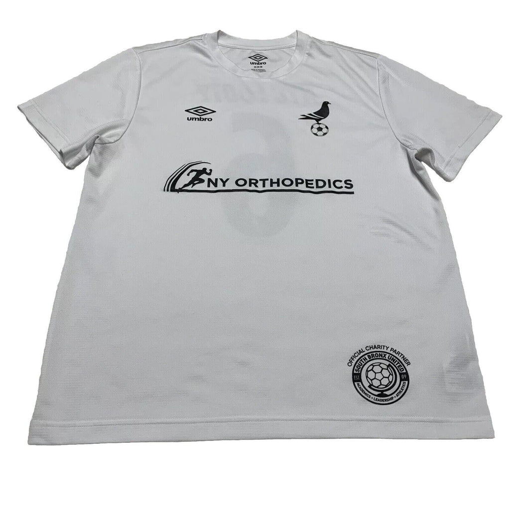 Umbro Men’s Size Medium White NYC Footy Soccer Jersey Polyester Sports Clothes