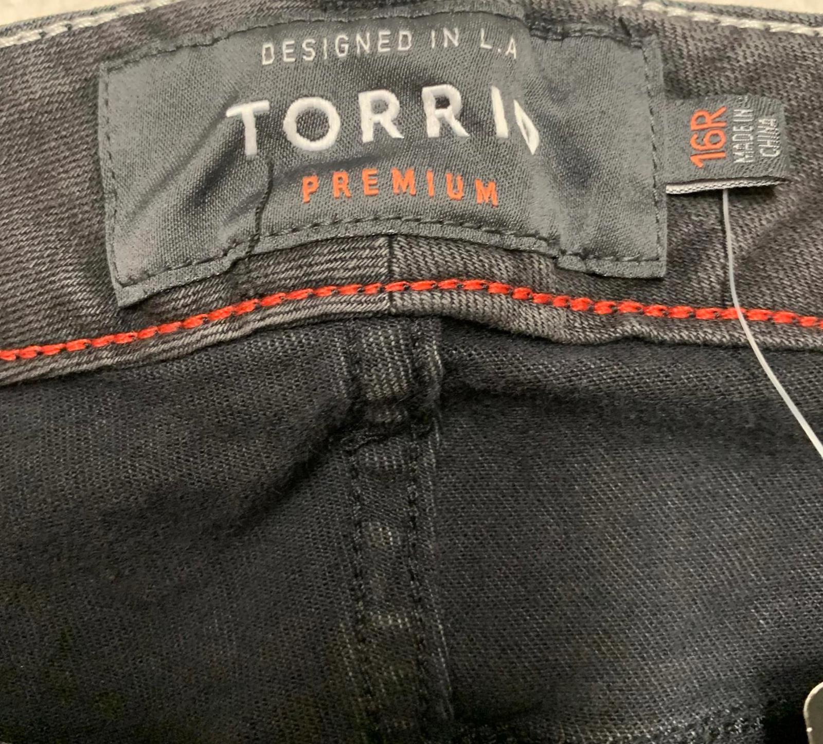 Torrid Premium Women's Sz 16R Black Floral Embroidered Boyfriend Jeans
