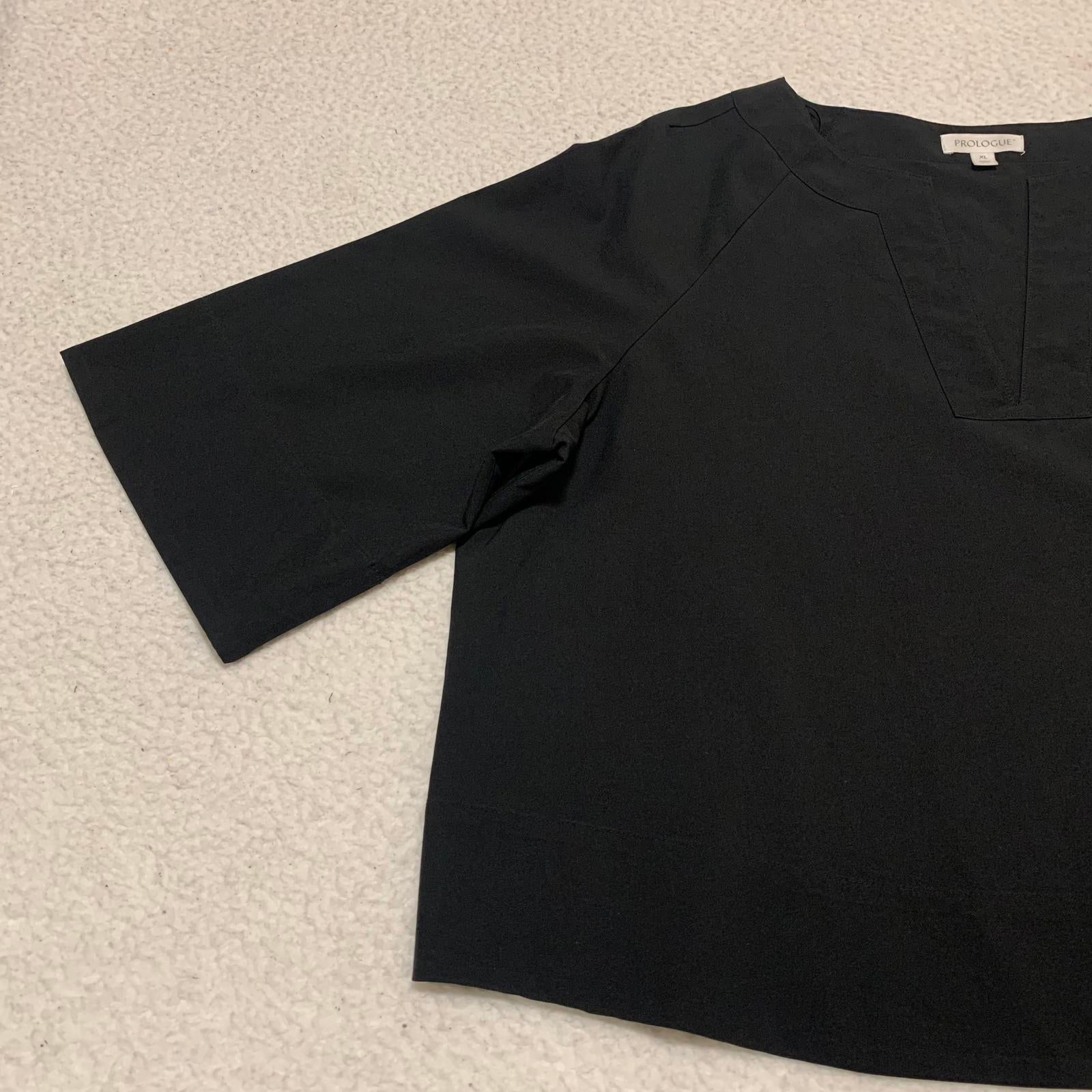 Prologue Women's Size X Large Black V-Neck Crop Top Minimalist Oversized