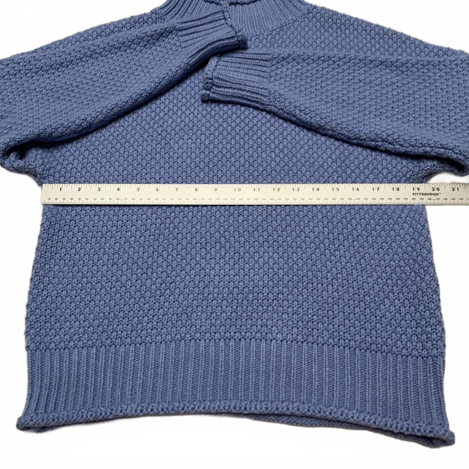Fashion Women's Unisex M Blue Textured Crew Neck Sweater