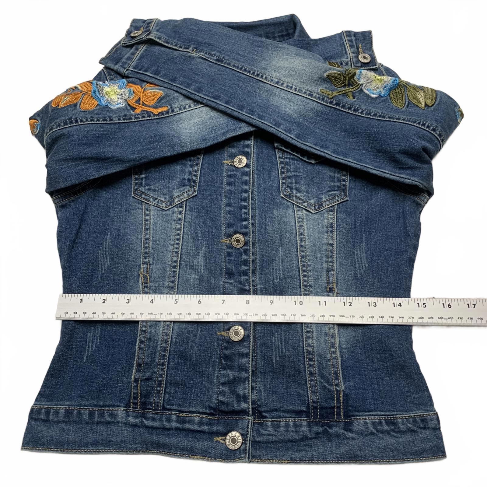 Stylish Denim Jacket with Floral Embroidery Women's Size Medium Dark Denim