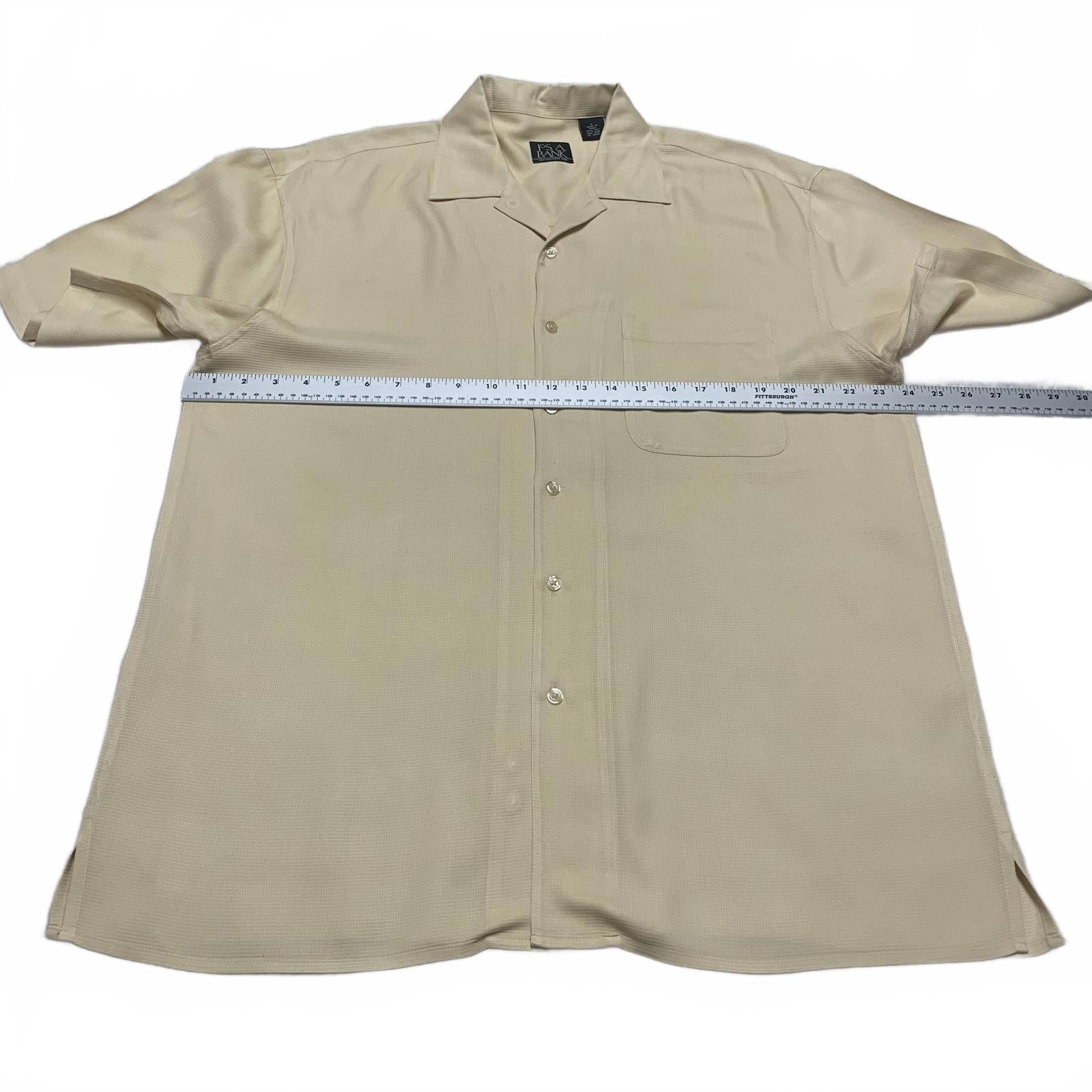 Jos. A. Bank Large Silk  Shirt Light Beige Short  Sleeves