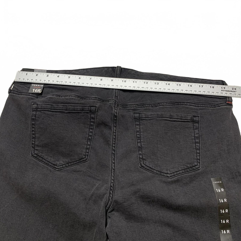 Torrid Premium Women's Sz 16R Black Floral Embroidered Boyfriend Jeans