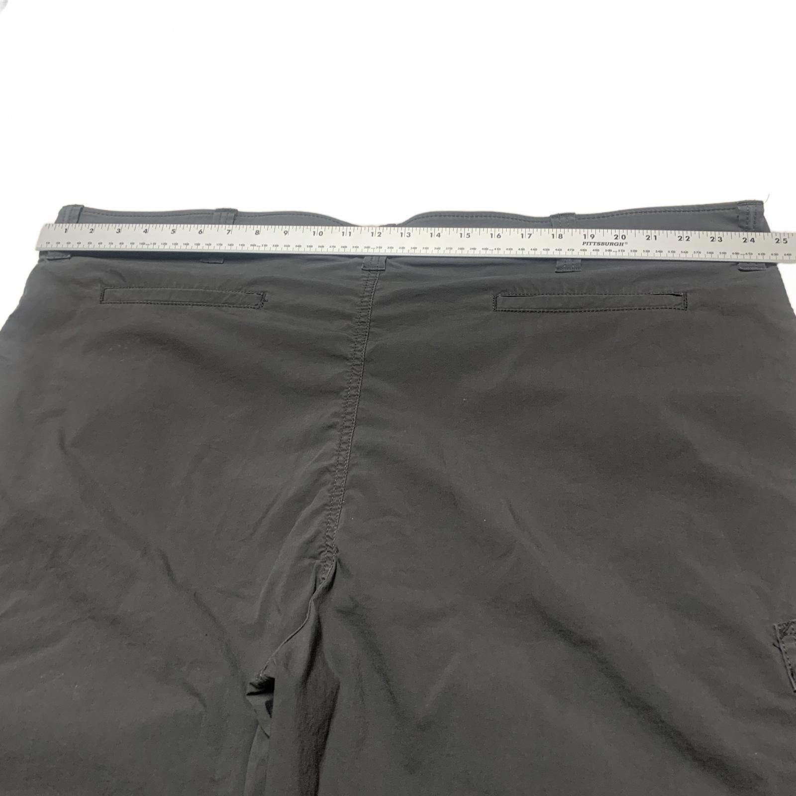 Wrangler Men's Sz 48 Gray Cargo Shorts W49