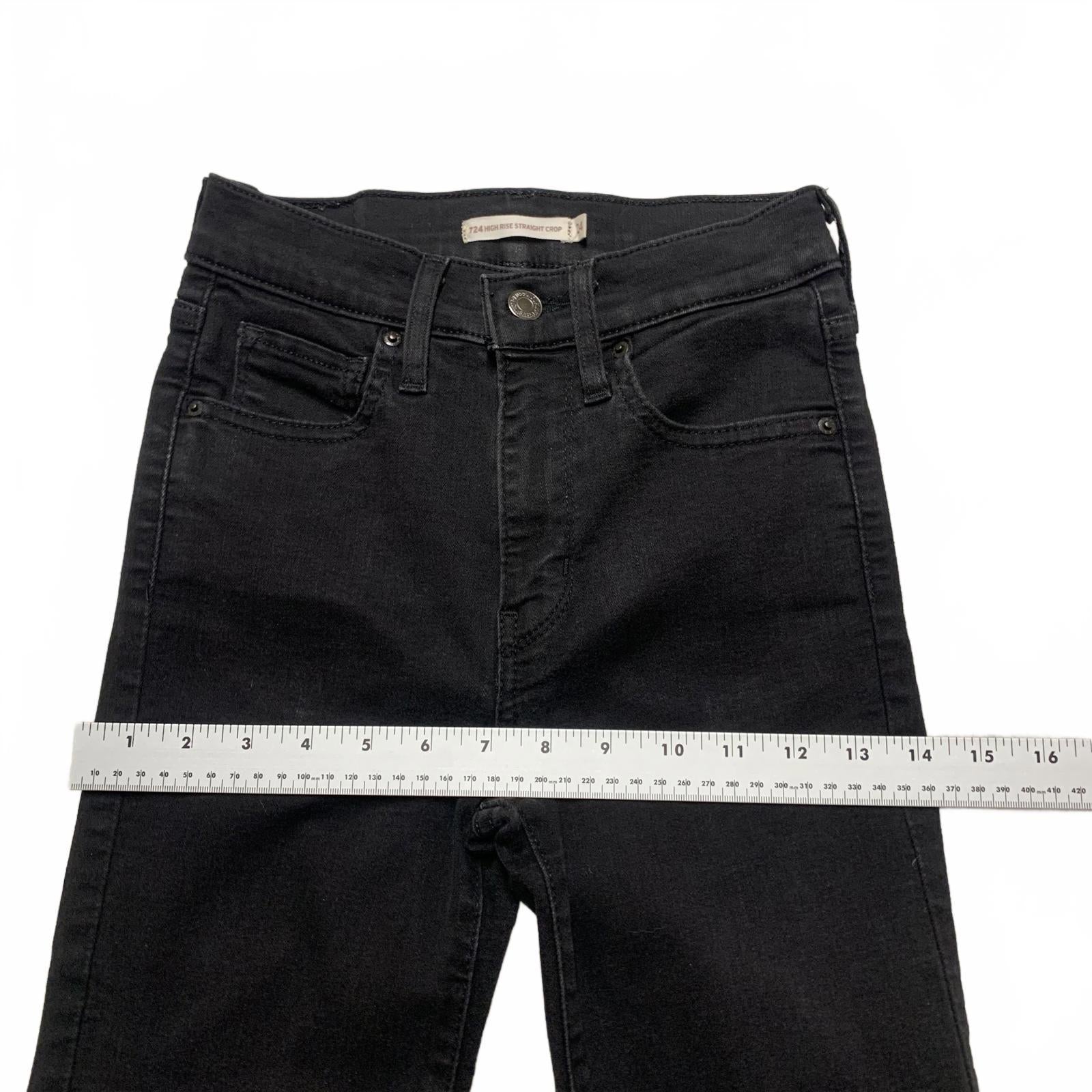 Levi's 724 Women's Size 24 Black High Rise Straight Crop Leg Jeans 23.5x 24L