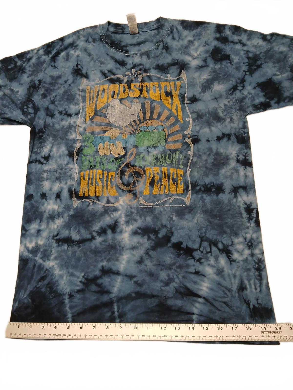 M&O Gold Unisex Sz M Blue Woodstock T-Shirt Music & Peace