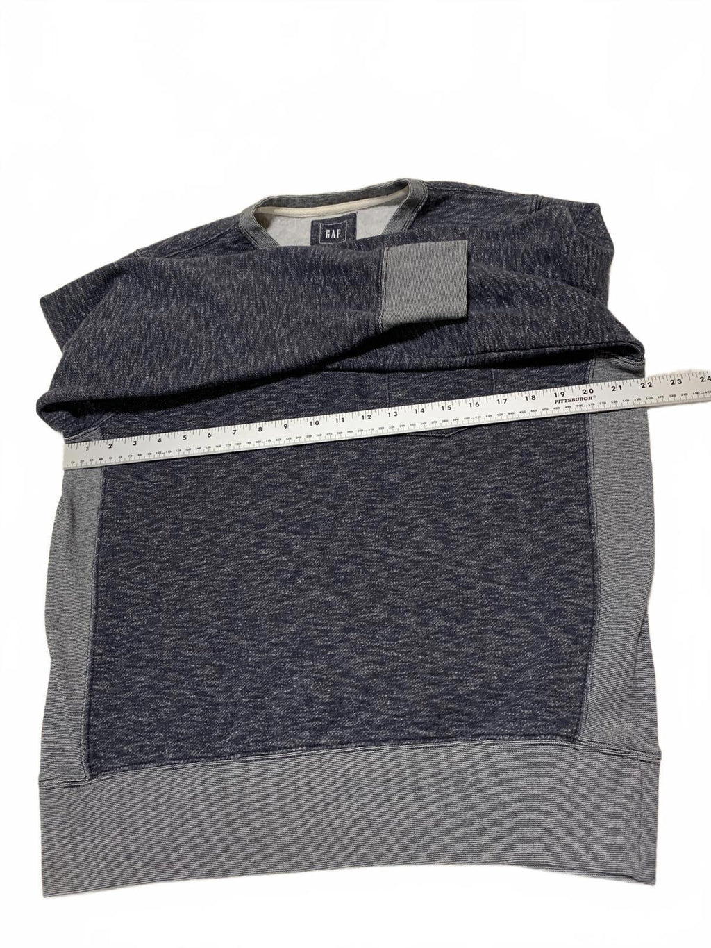 GAP Men's Size Large Dark & Light Gray Crew Neck Sweatshirt