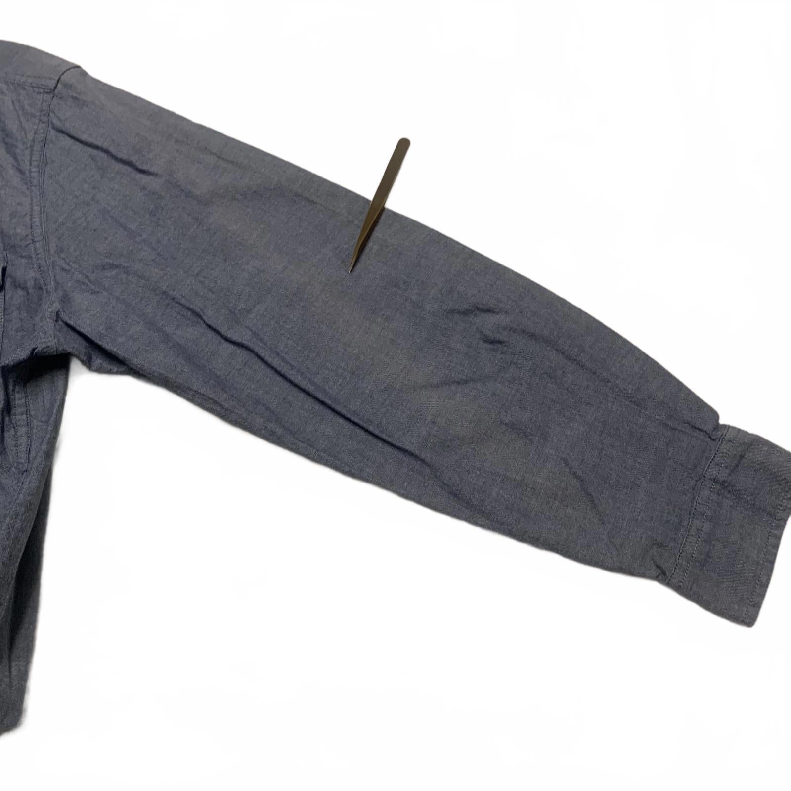 Carhartt Men’s Size Large Blue Wash Button-Up Chambray Work Shirt
