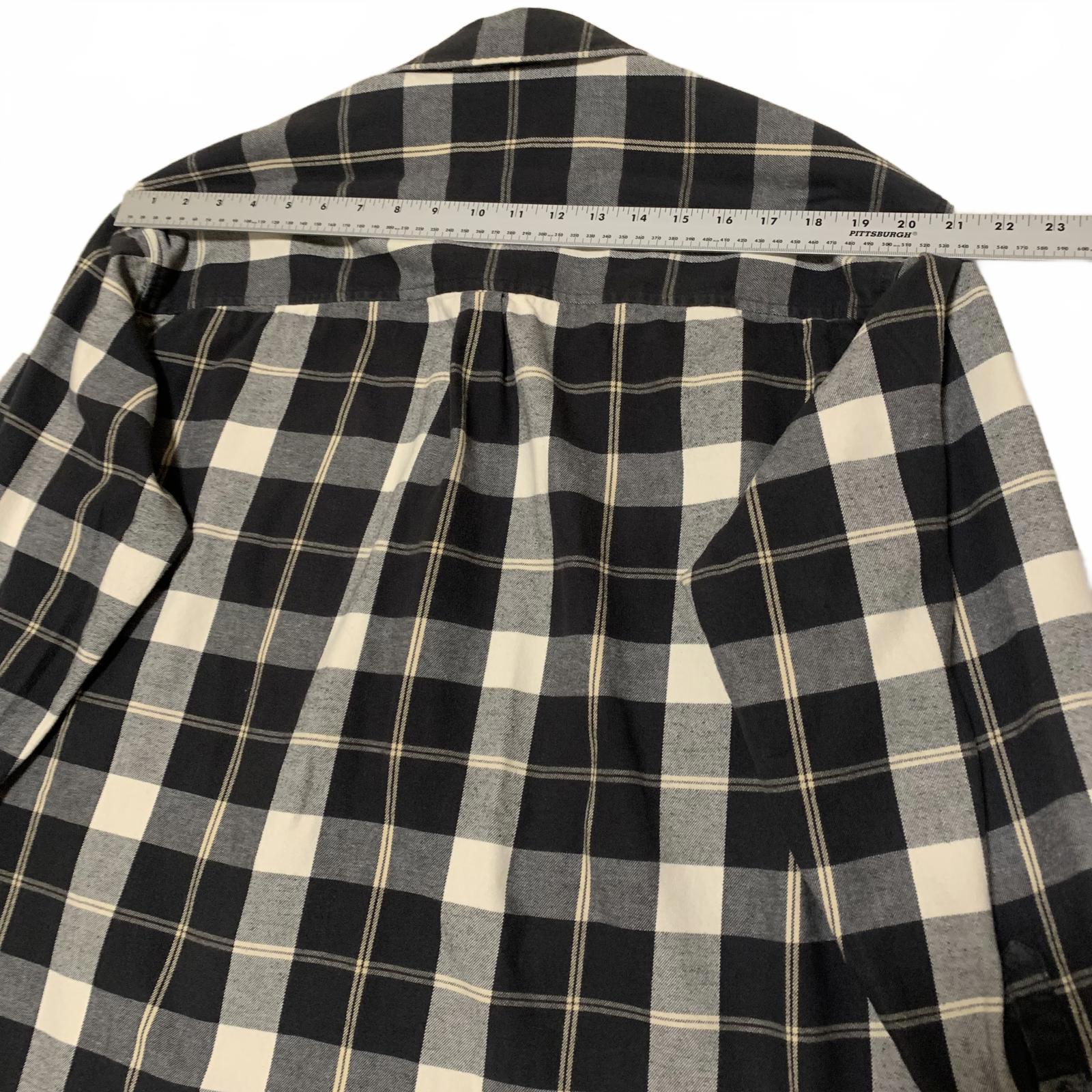 Universal Thread Men's Oversized Size XXL Black White Plaid Casual Shirt