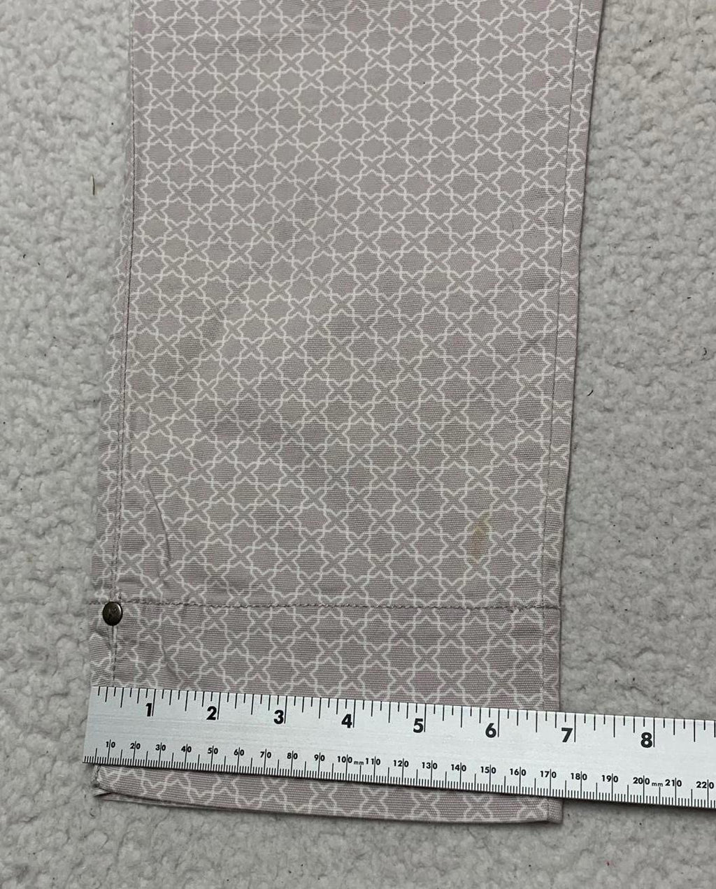 Idra Women's Size 4 Gray Printed Geometric Design Capri Pants