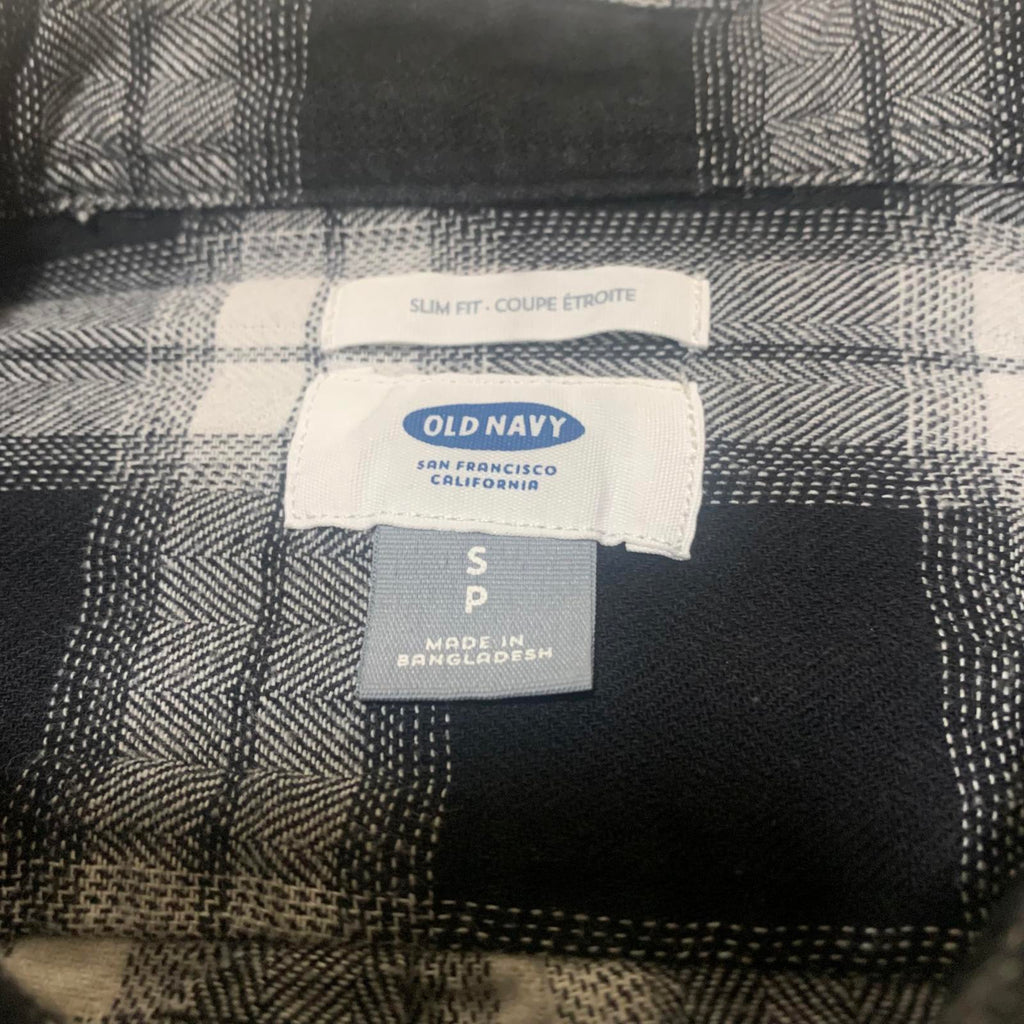 Old Navy Men's Button Shirt Size S Petite Stone Black White Plaid Casual Cotton