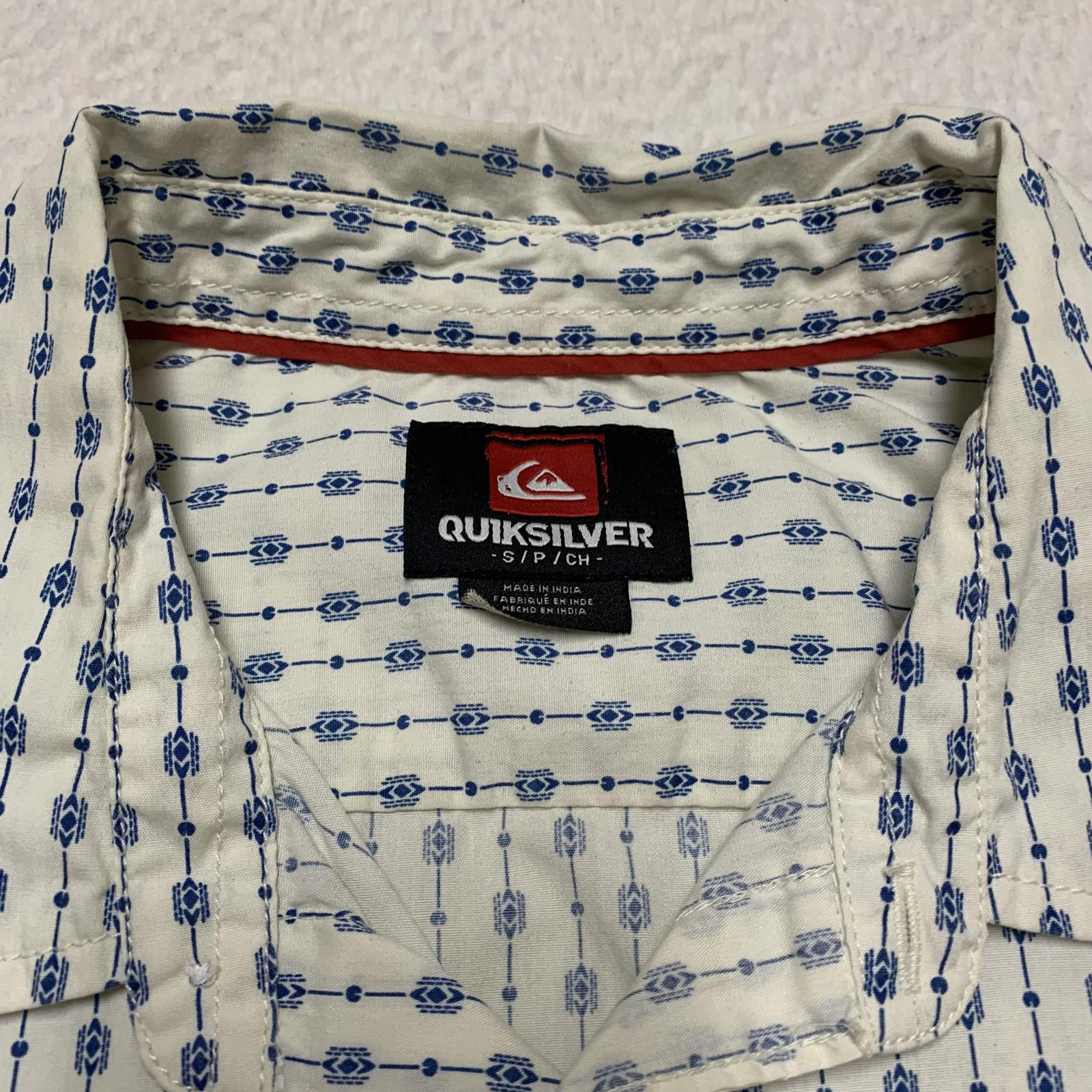 Quiksilver Men's Size Small Off-White Short Sleeve Shirt Casual Short