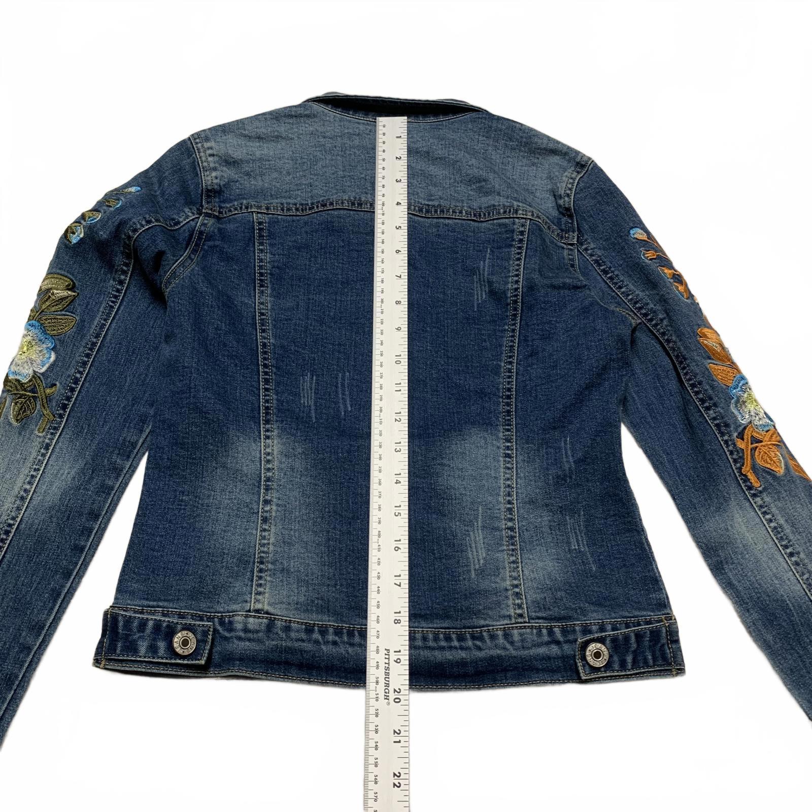 Stylish Denim Jacket with Floral Embroidery Women's Size Medium Dark Denim