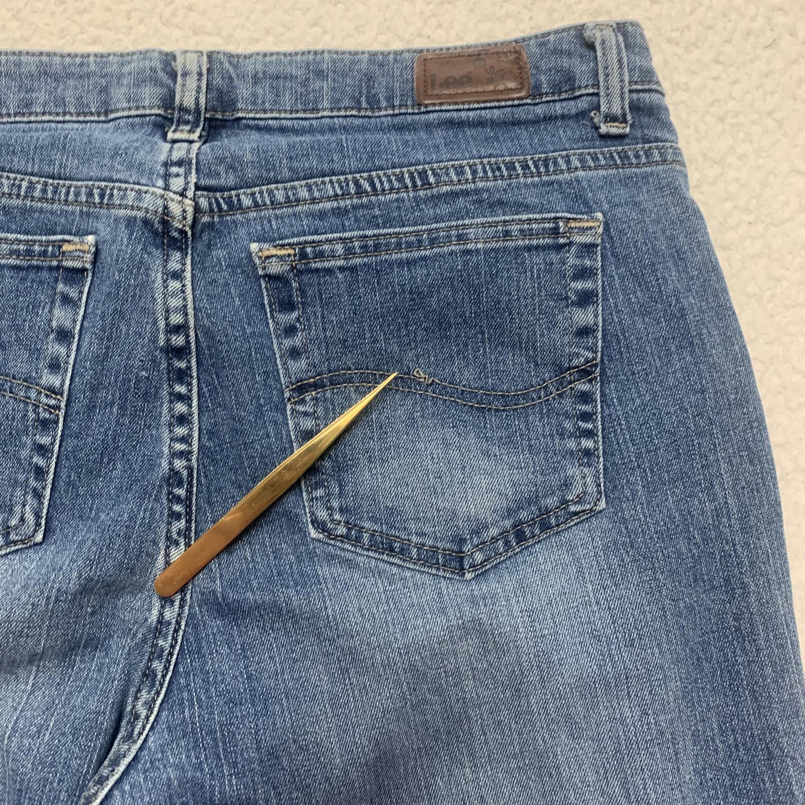 Lee Womens Size 14 Petite Blue Light Wash Natural Straight Leg Jeans