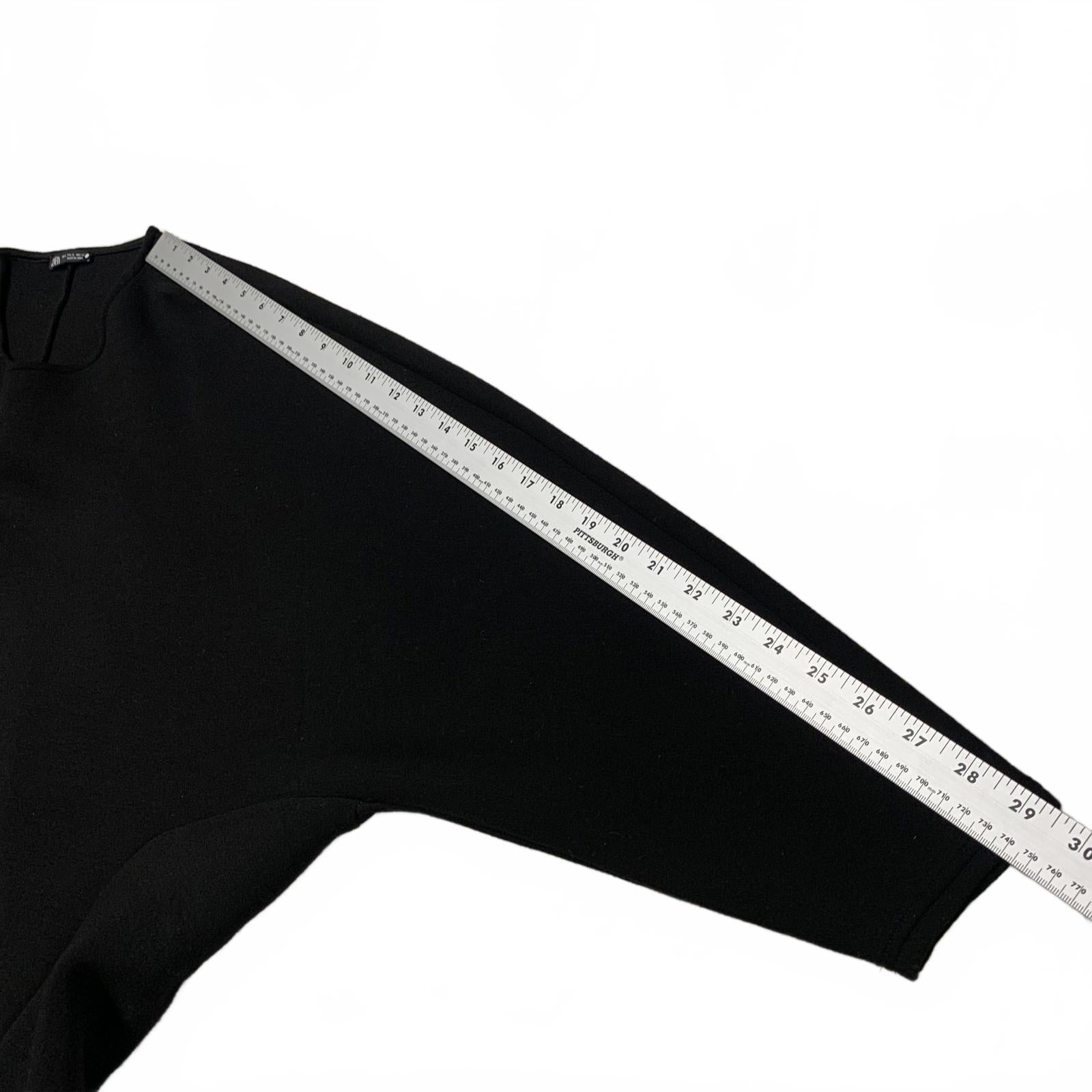 Zara Women’s X-Large Black Cropped Sweatshirt