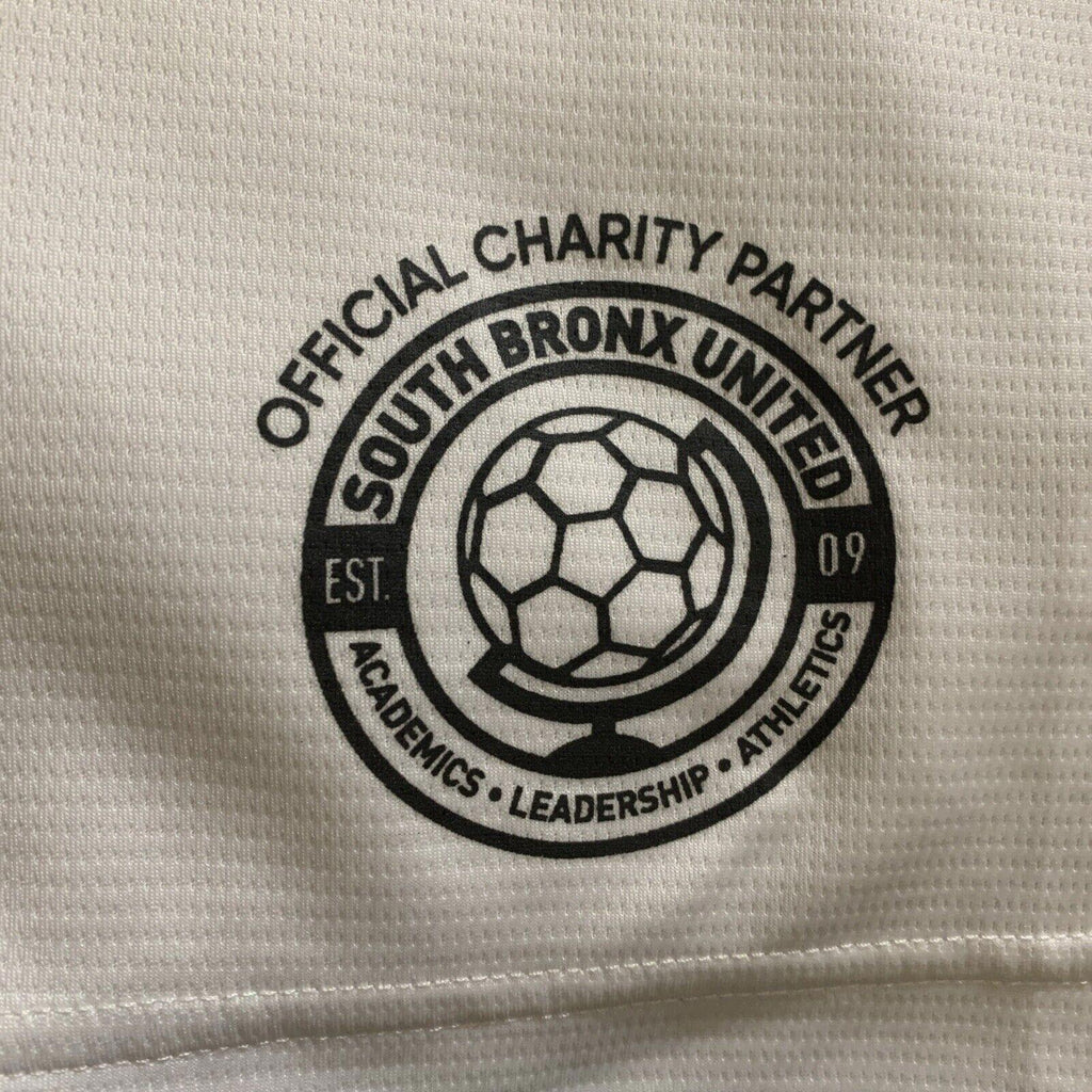 Umbro Men’s Size Medium White NYC Footy Soccer Jersey Polyester Sports Clothes