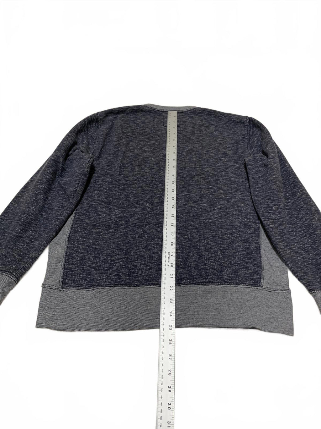 GAP Men's Size Large Dark & Light Gray Crew Neck Sweatshirt