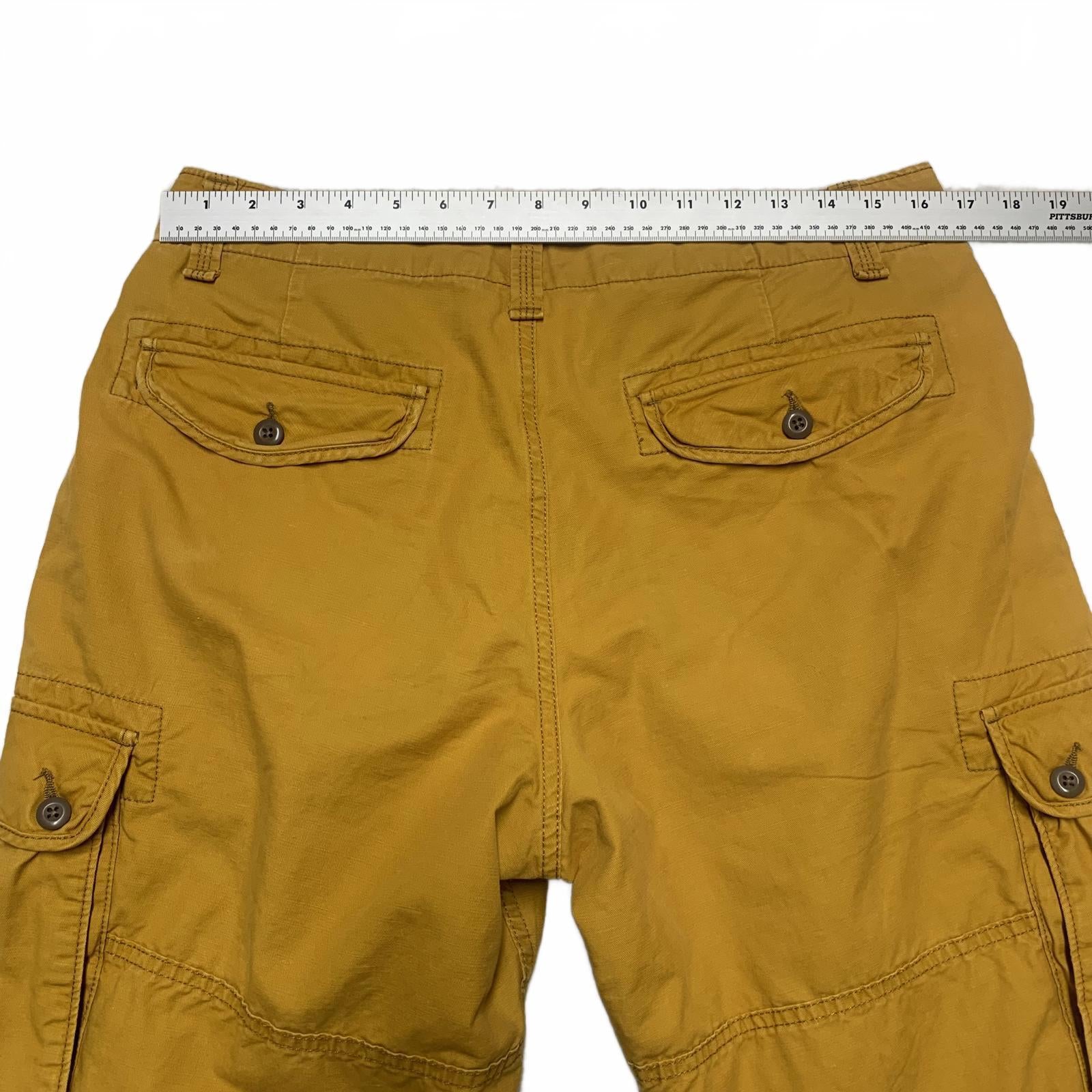 Gap Men's Sz 32 Yellow Cargo Shorts Casual Comfort W33 Gold