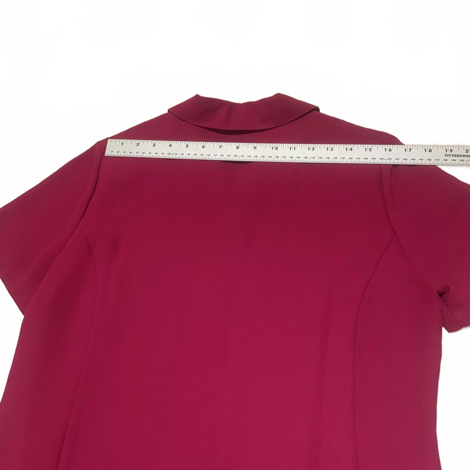 Liz Baker Women's Size 12 Fushia Short Sleeve Button-Up Blouse