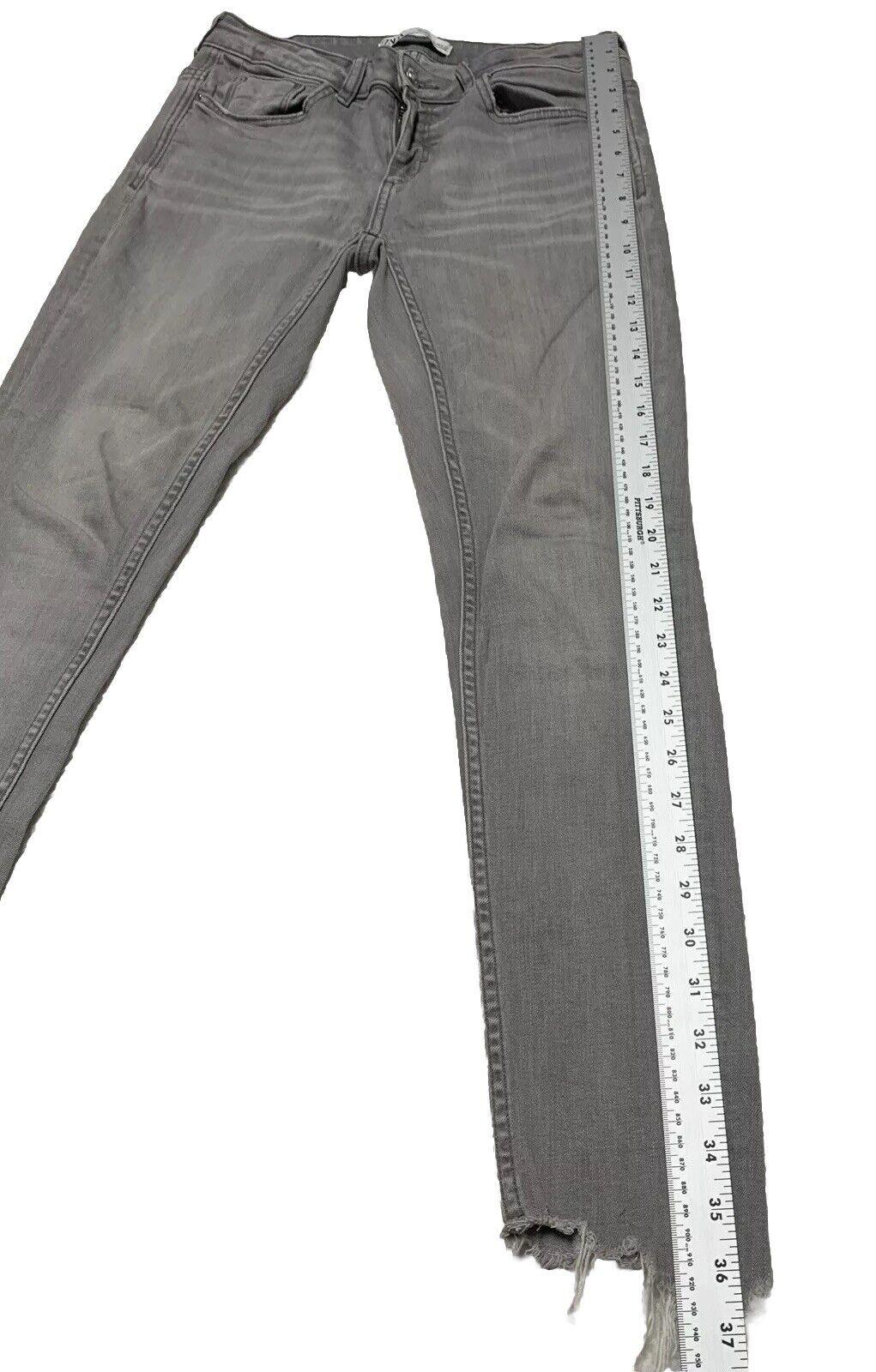 Zara Women's Size 6 Gray Light Wash Skinny Distressed Jeans