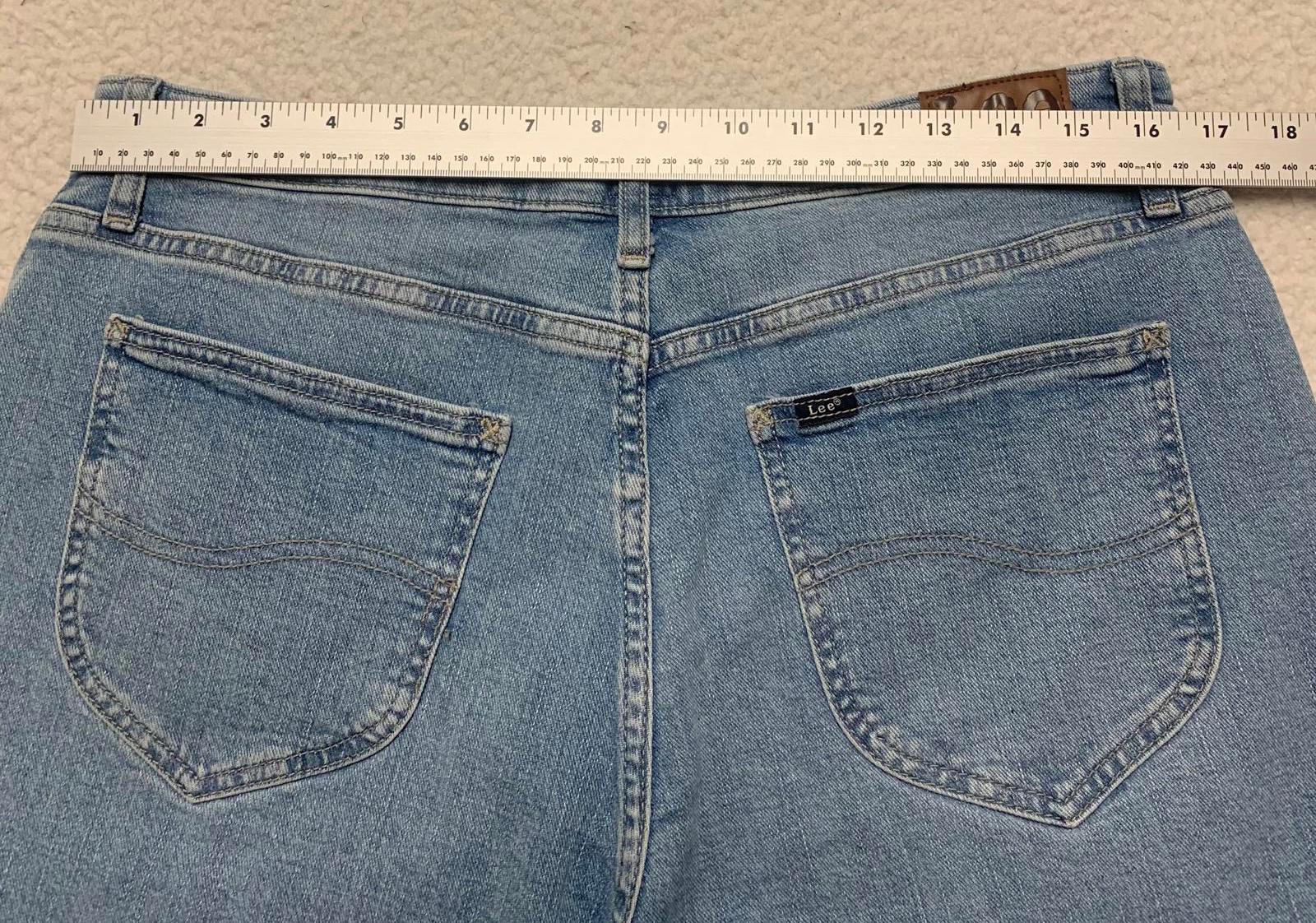 Lee Denim Women's Size 14 M Jeans Light Blue Denim 33x24 Actual