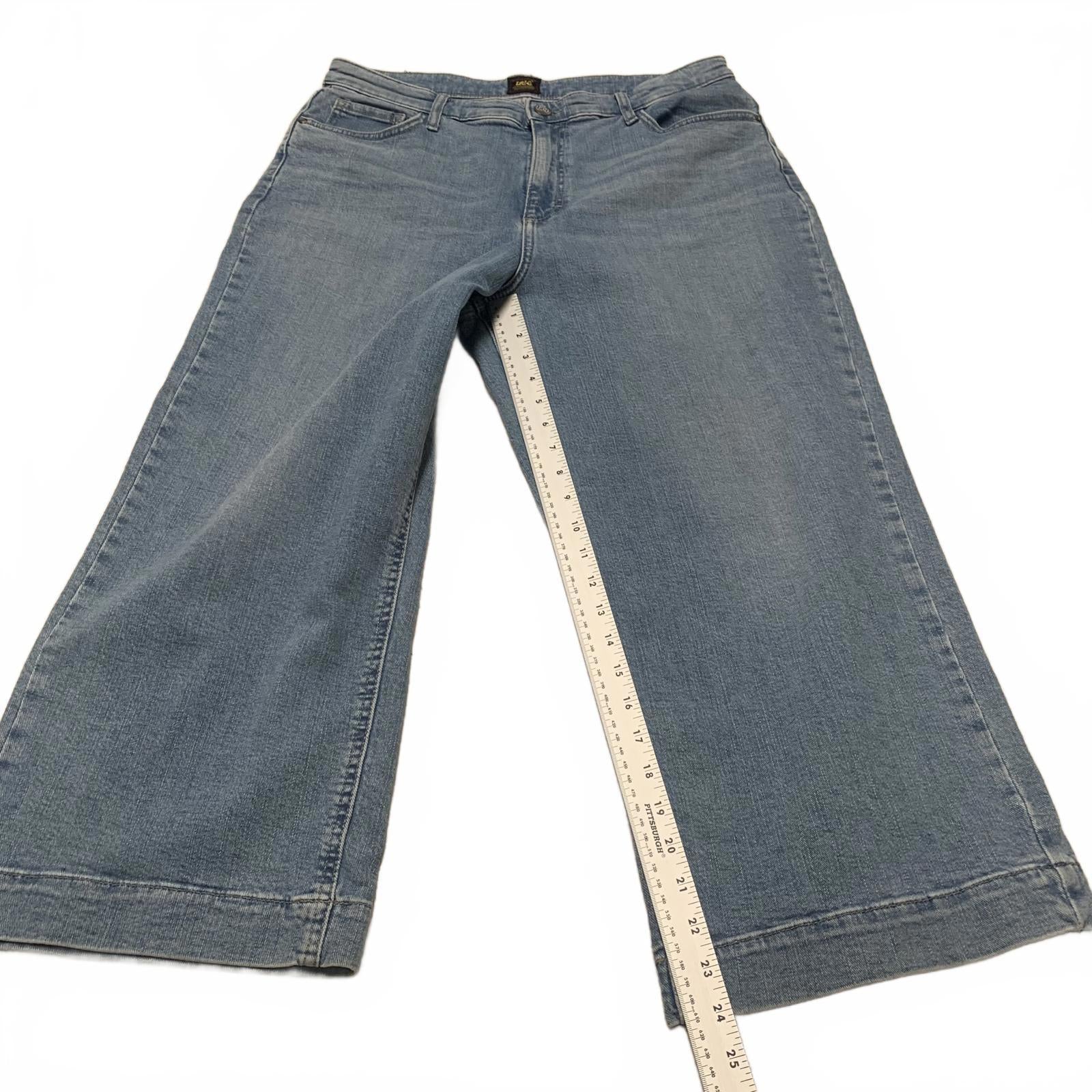 Lee Denim Women's Size 14 M Jeans Light Blue Denim 33x24 Actual
