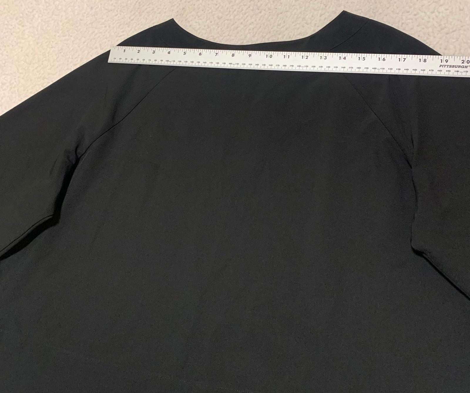 Prologue Women's Size X Large Black V-Neck Crop Top Minimalist Oversized