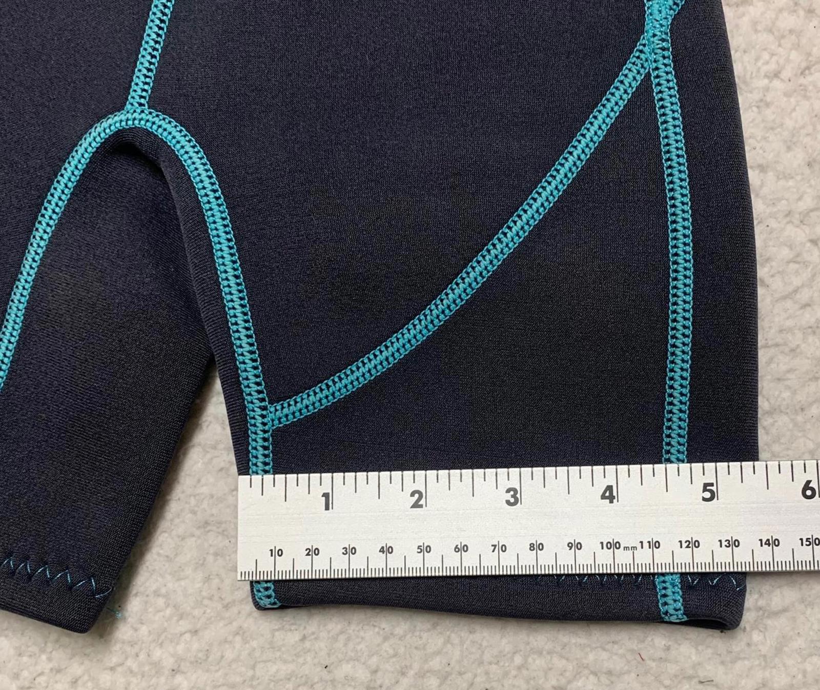 Seaskin Child Unisex Shorts Size 3 Black Teal Short Sleeve Wetsuit Bathing Suit