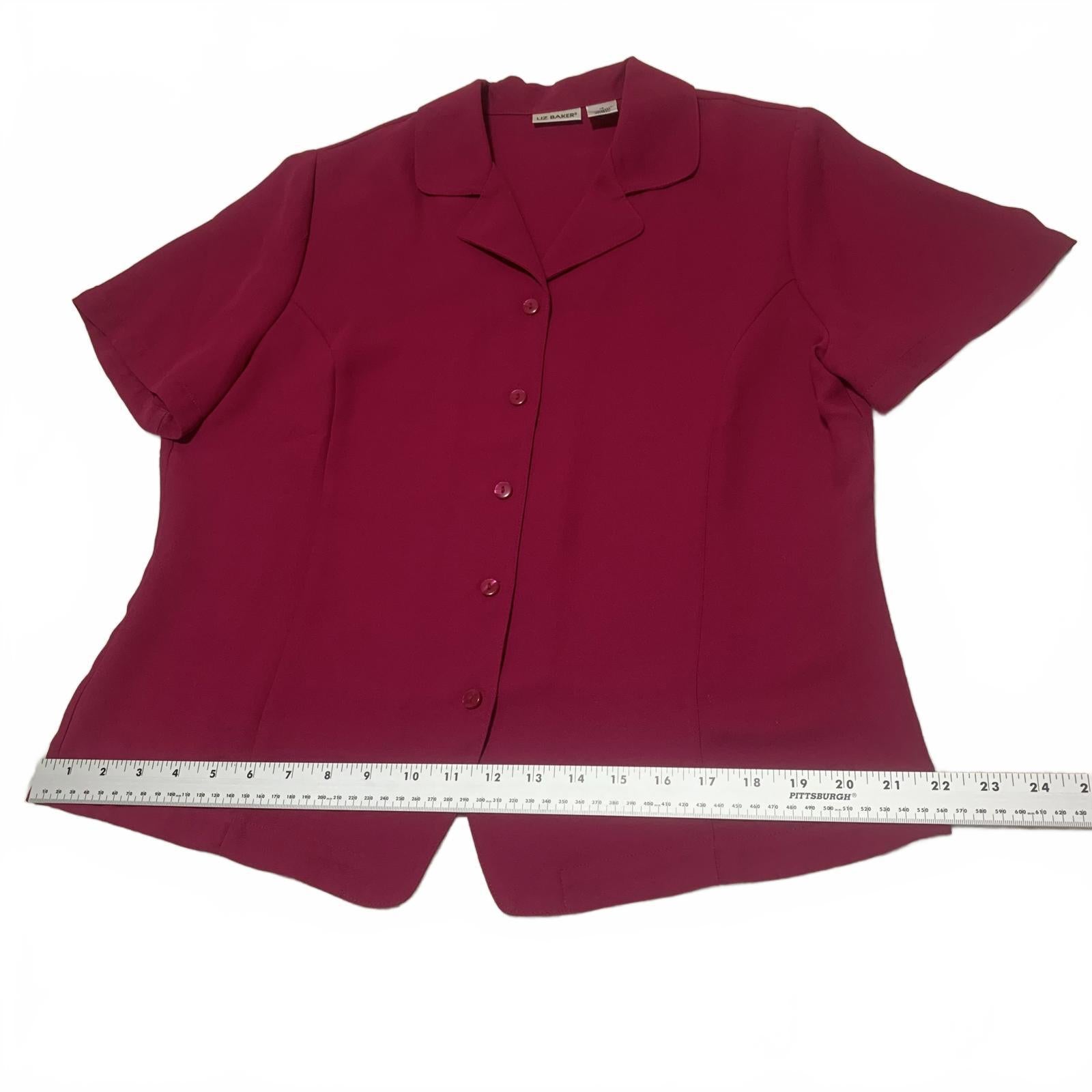 Liz Baker Women's Size 12 Fushia Short Sleeve Button-Up Blouse