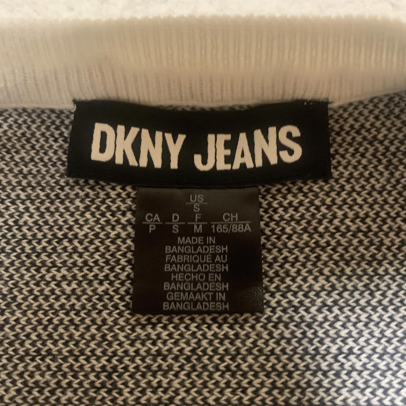 VTG DKNY Jeans Women's Size S Light Gray Crewneck Sweater Logo Butterfly Sleeve