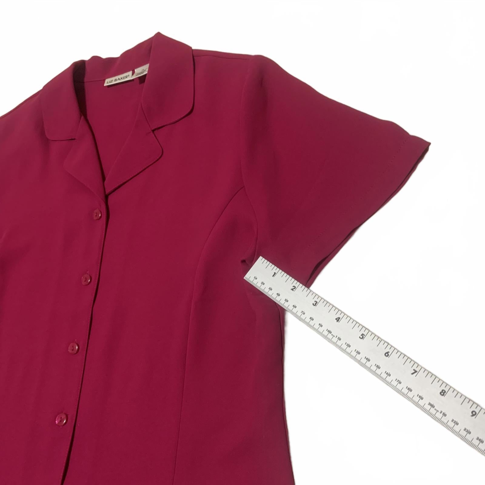 Liz Baker Women's Size 12 Fushia Short Sleeve Button-Up Blouse