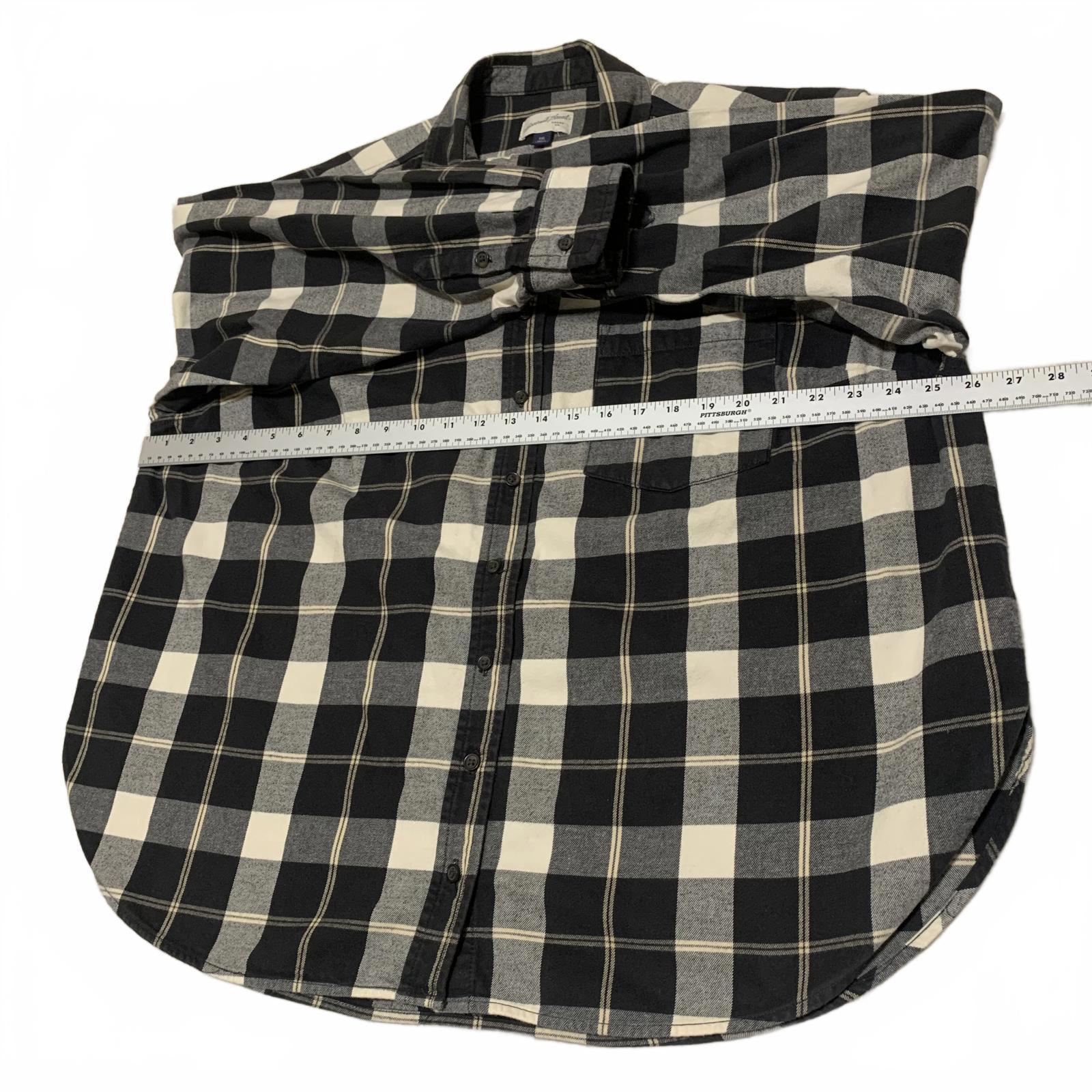 Universal Thread Men's Oversized Size XXL Black White Plaid Casual Shirt