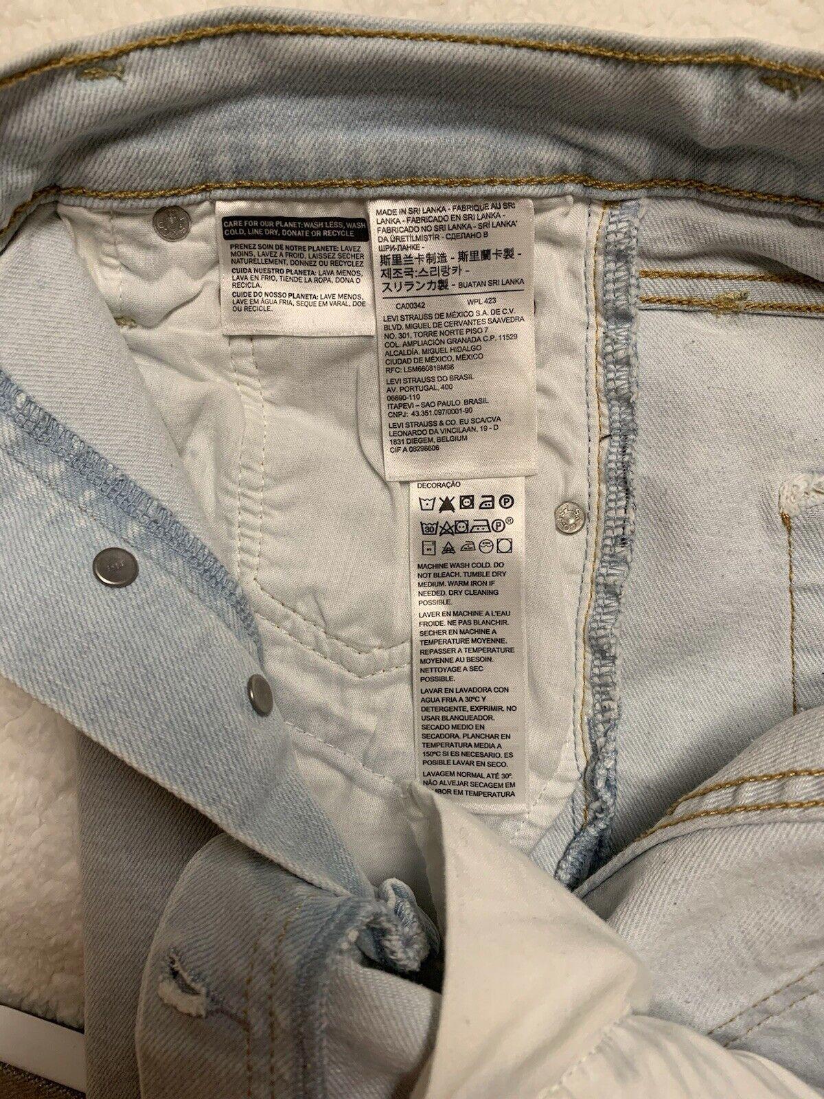 Levi's Jeans Women's 30x27 light Blue  Taper Ribcage