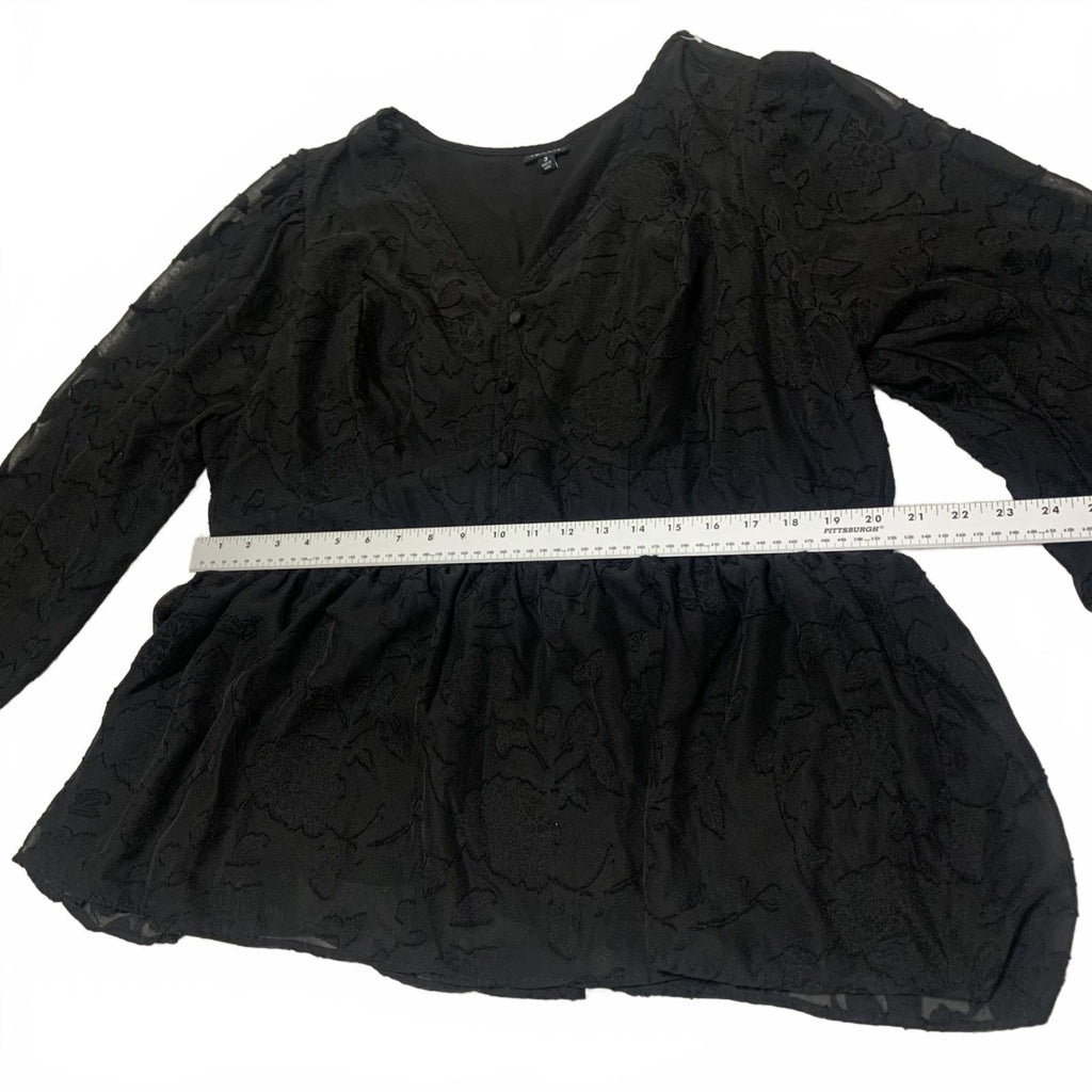 Torrid Womens Size 3 Black Long Sleeve Peplum Blouse Textured Floral Pattern