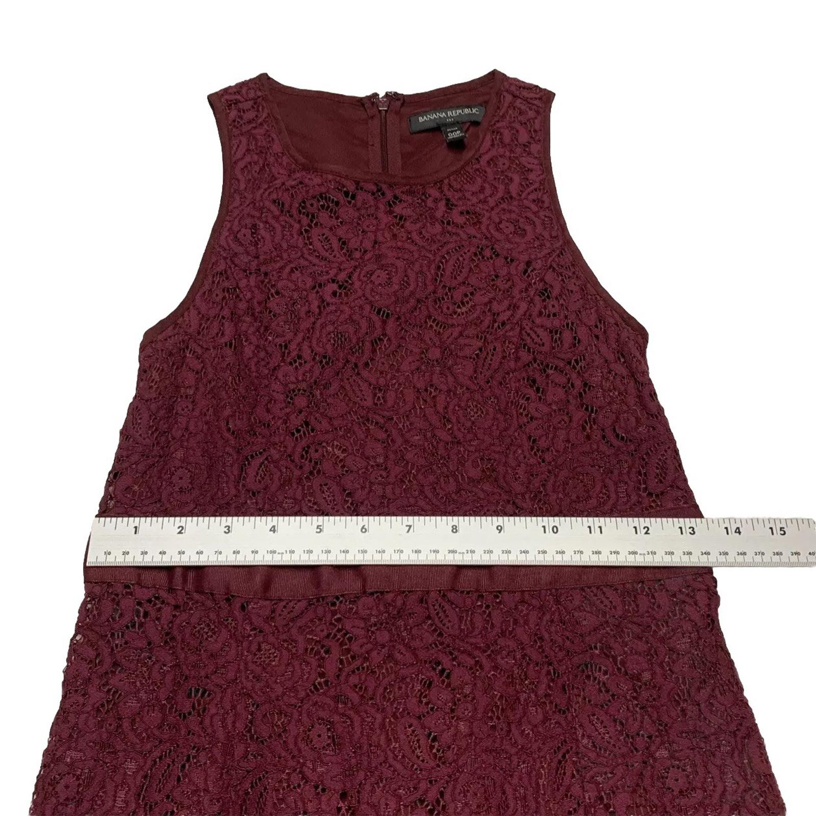 Banana Republic Juniors Size 00P Petite Burgundy Lace Empire Waist Sheath Dress