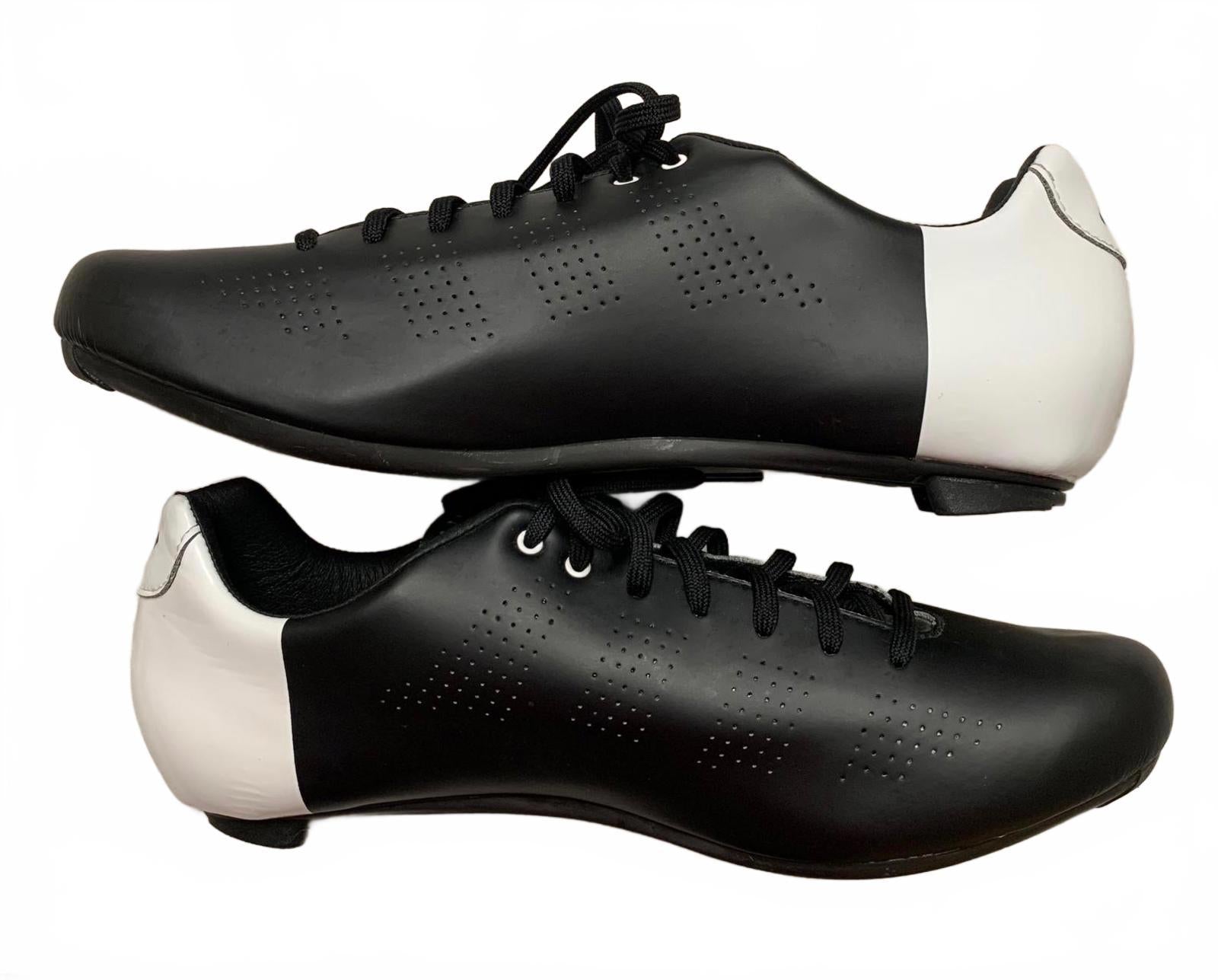 Giro Sport Cycling Shoes Men's 12 Black White SPD