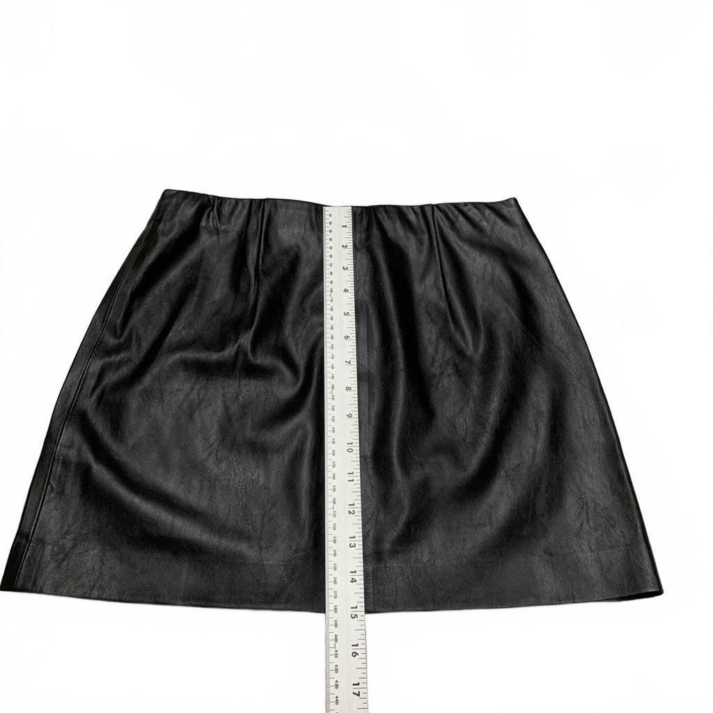Shinestar Womens Size Medium Black Faux Leather Mini Skirt - Size M