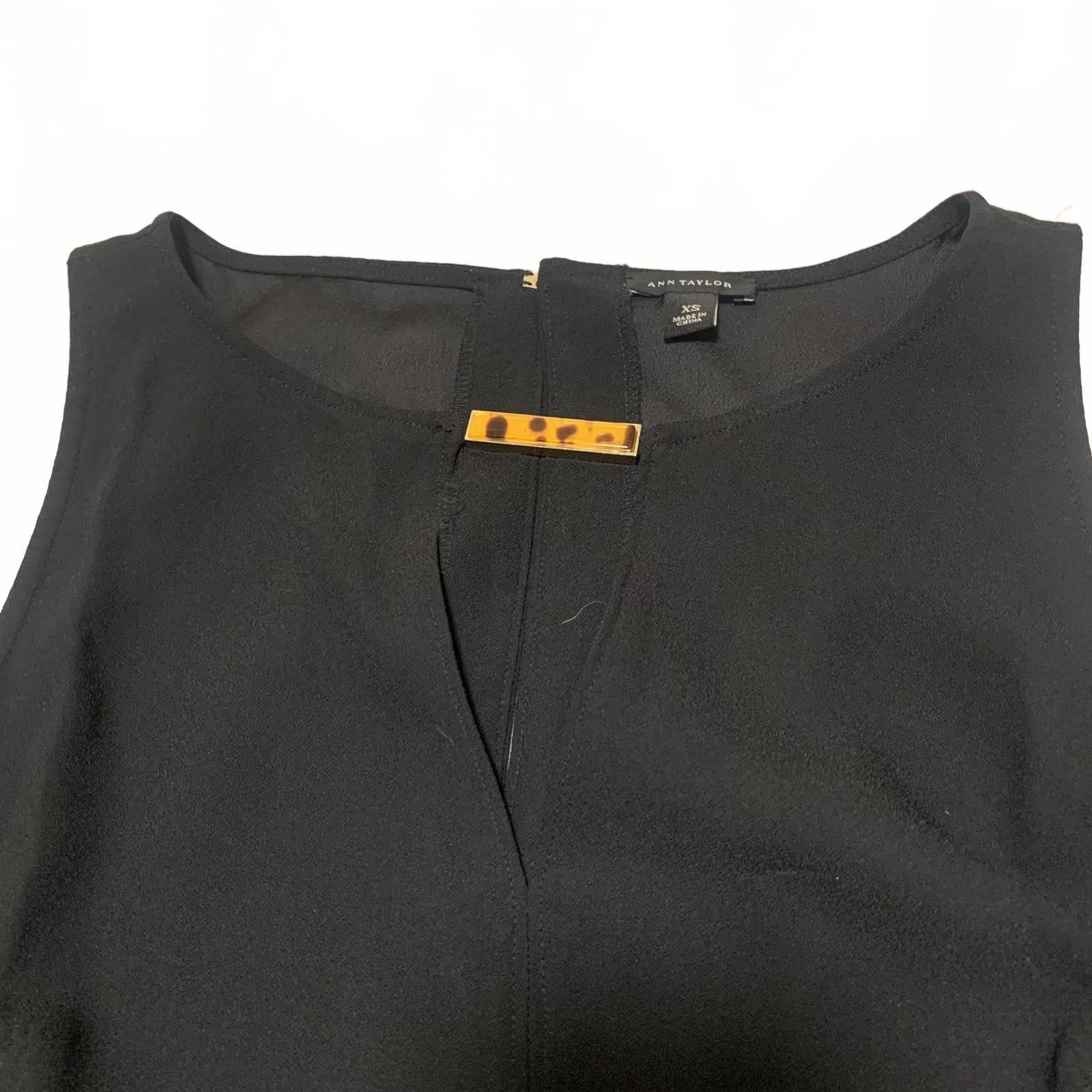 Ann Taylor Women's Size X-Small Black Sleeveless Blouse