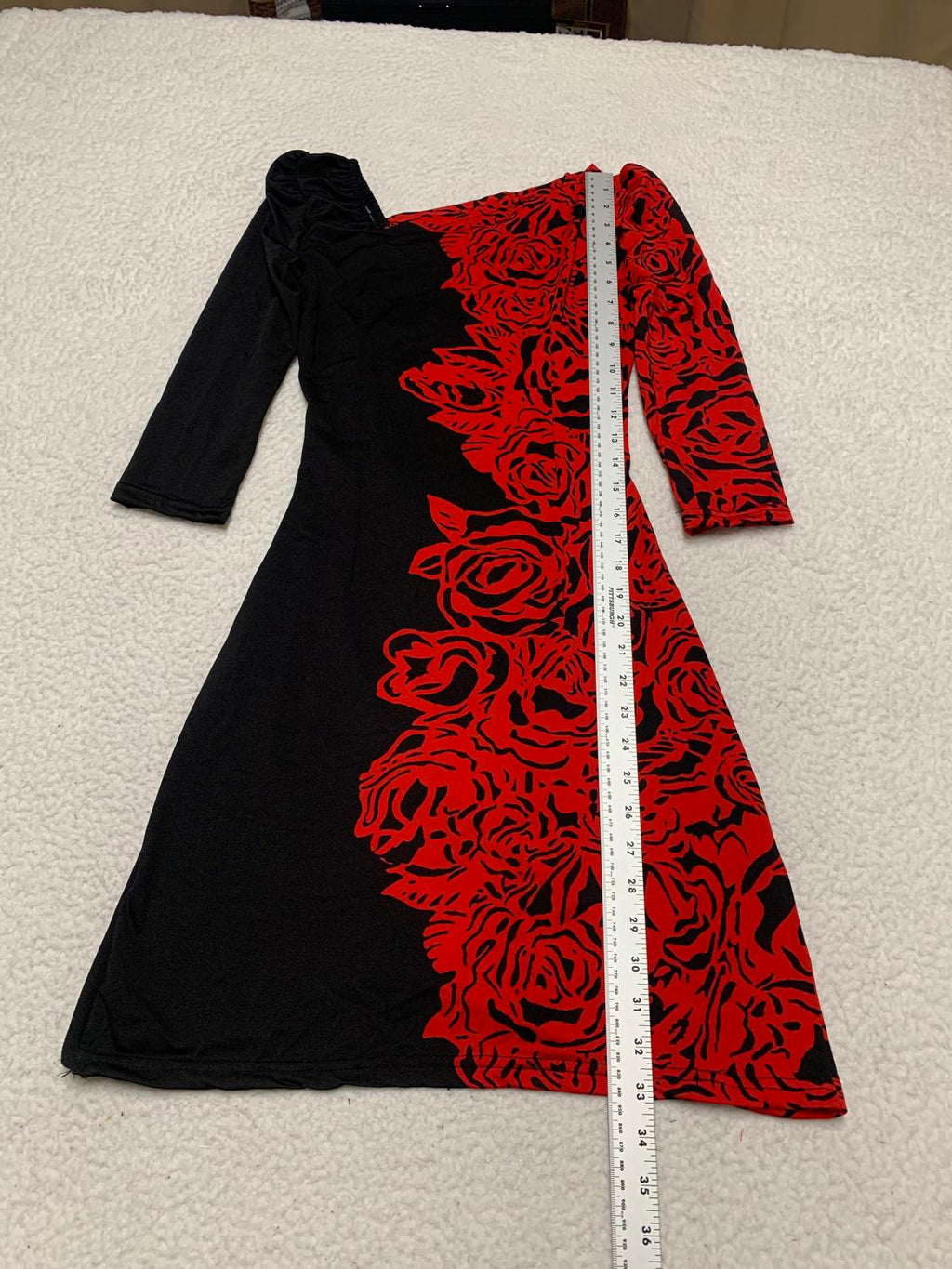 SZ Perfect Style by Shez Women’s Size Small Black Red Rose Print Dress