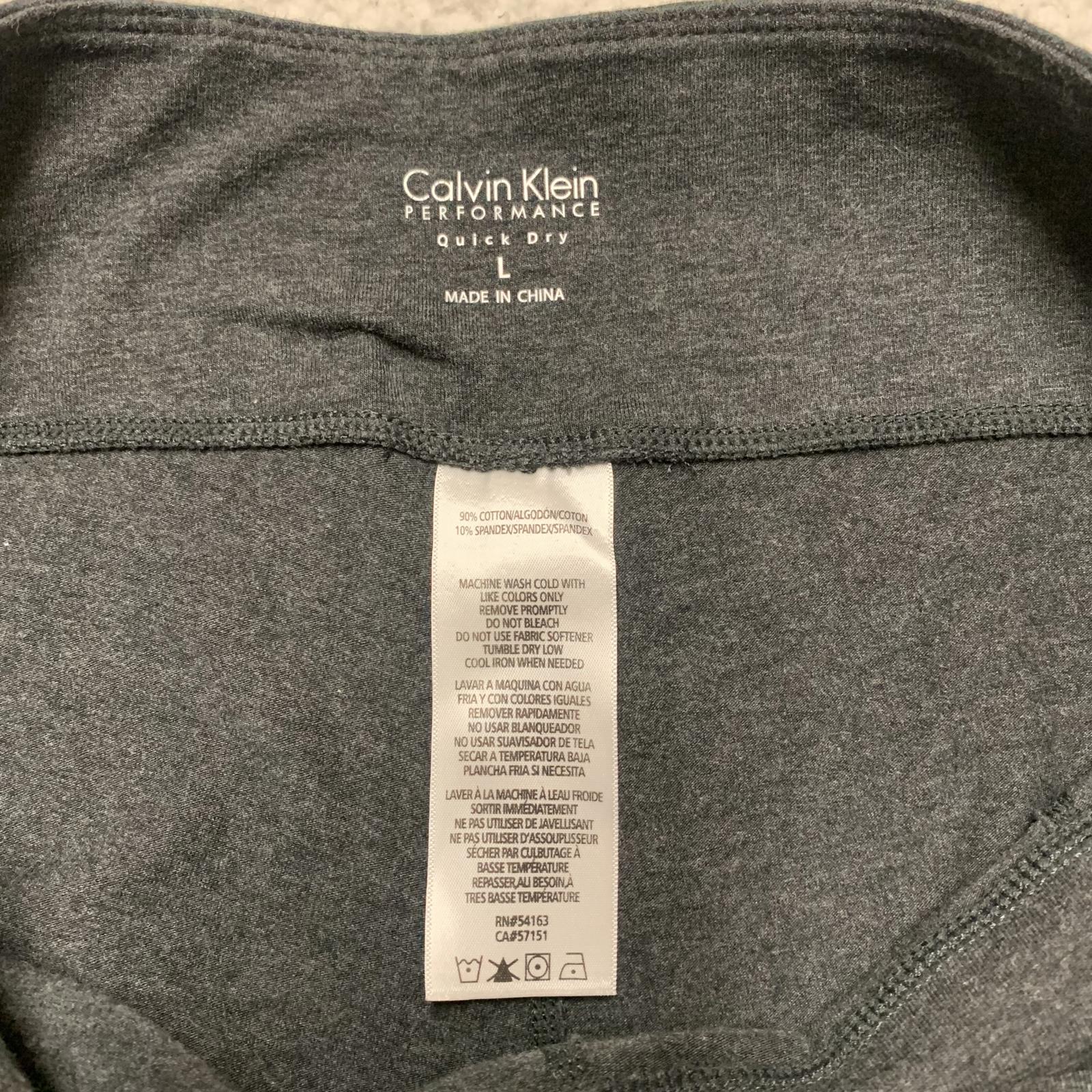 Calvin Klein Women's Large Gray Athletic Leggings Capri W30