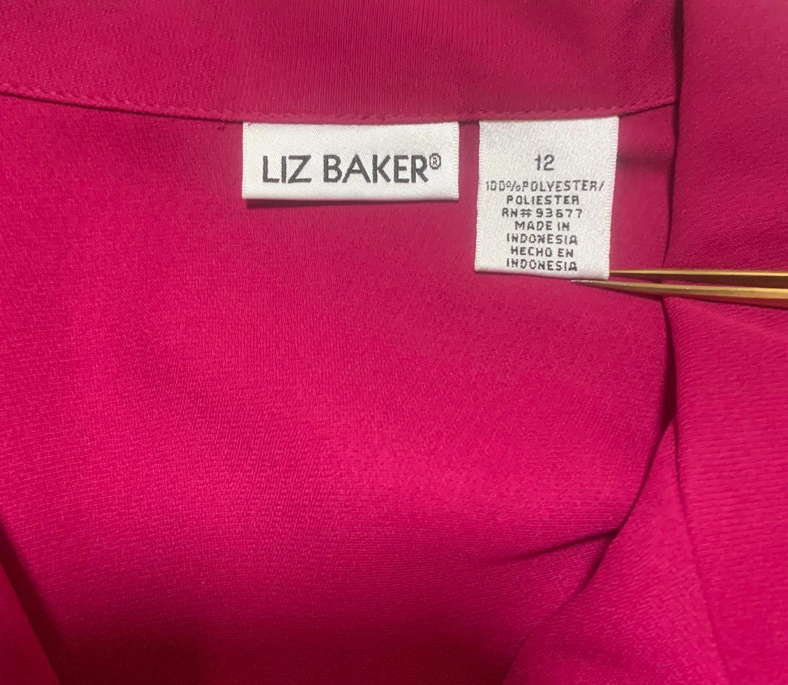 Liz Baker Women's Size 12 Fushia Short Sleeve Button-Up Blouse
