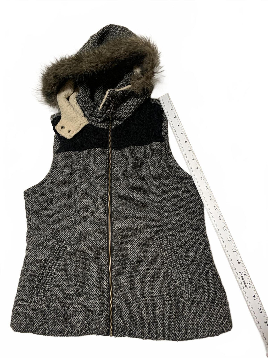 Y2K Faux Fur Vest  Supply Co. Women's Size L Specked Black Hooded Zip Up