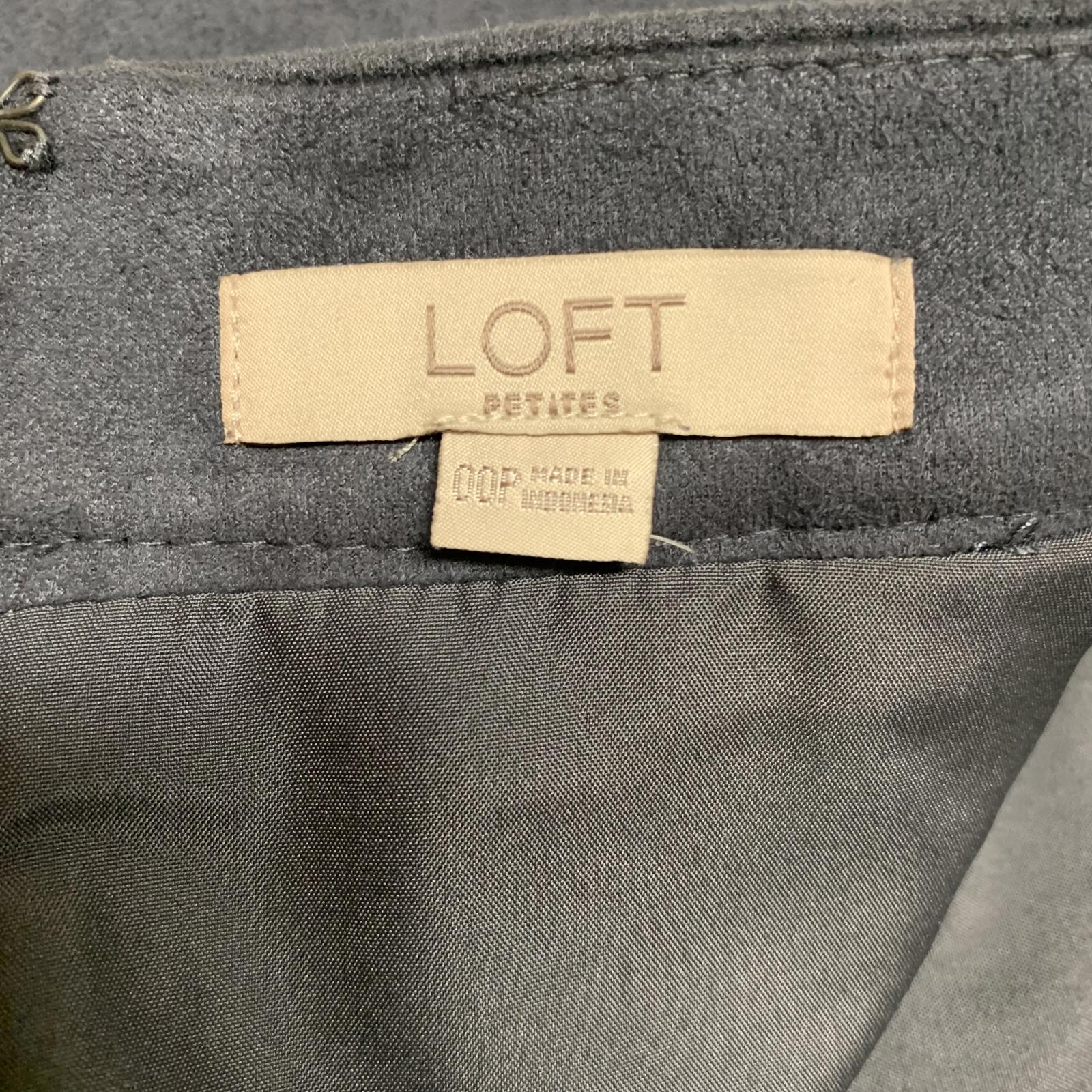 LOFT Petite Sze 00 Petite Suede Mini Skirt Zipper Pockets Charcoal Gray W 26.5