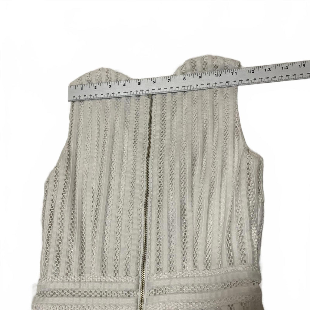 H&M Women's Size 2 White Sleeveless V-Neck Knee Length Dress Textured Pattern