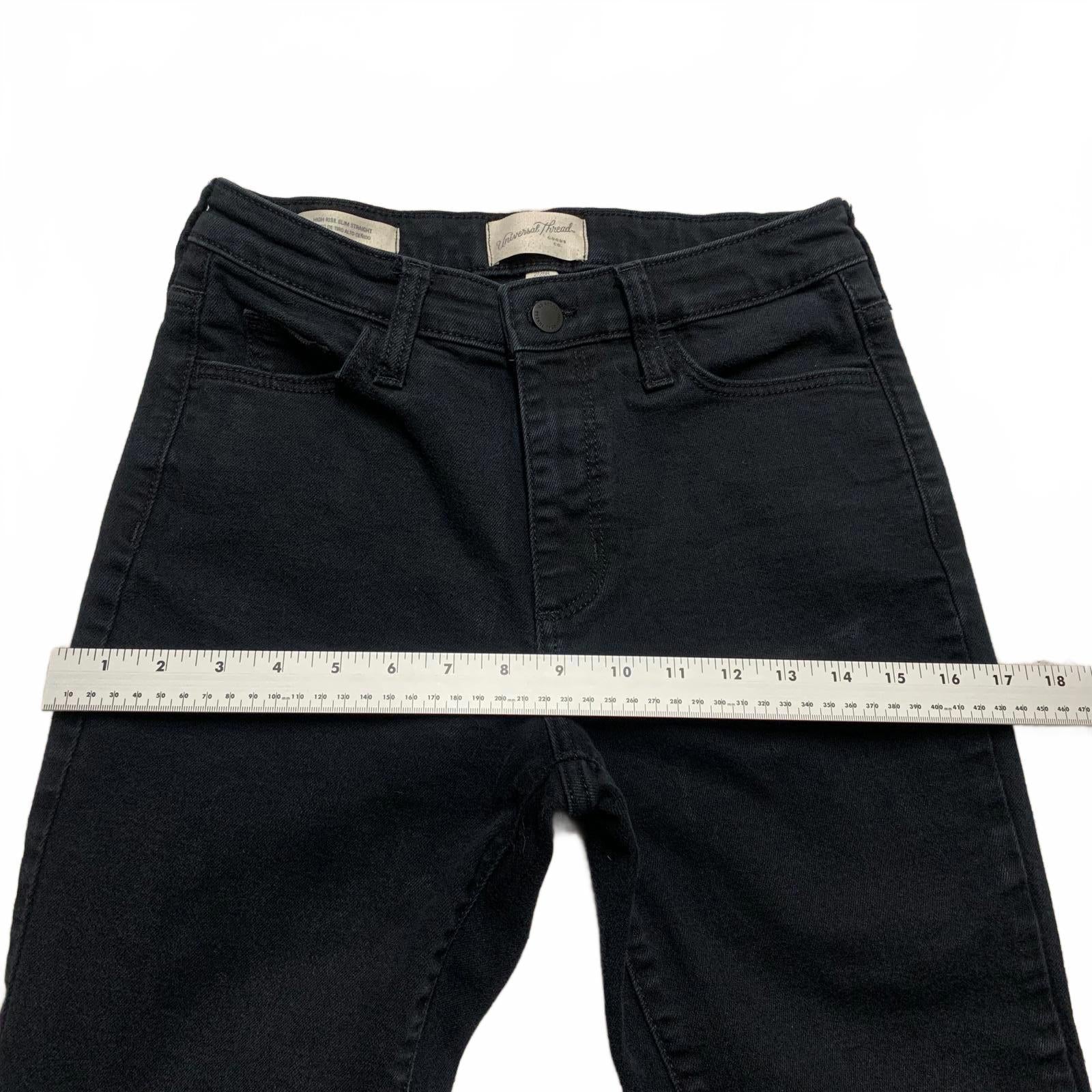 Universal Thread Goods Co Jeans Women's Size 2/26R Black Straight Leg 26 x 26.25