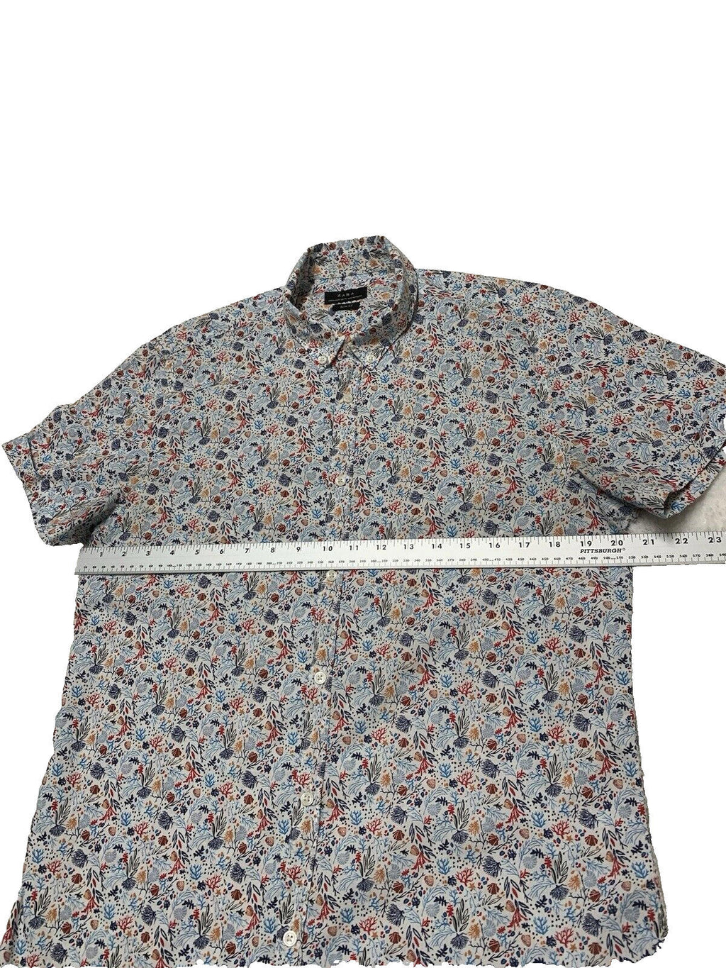 Zara Short Sleeve  Slim Fit Casual Button Down Shirt Size M Print Seaside Shells