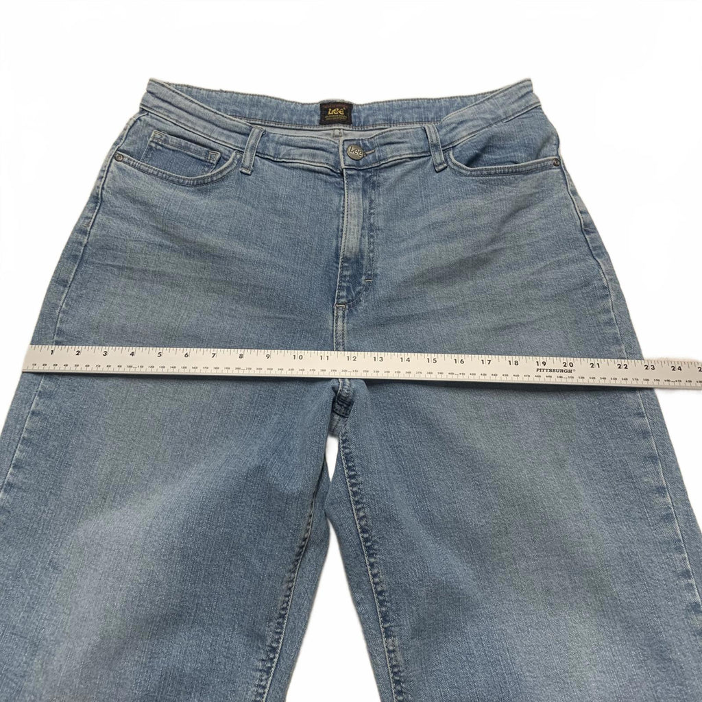 Lee Denim Women's Size 14 M Jeans Light Blue Denim 33x24 Actual