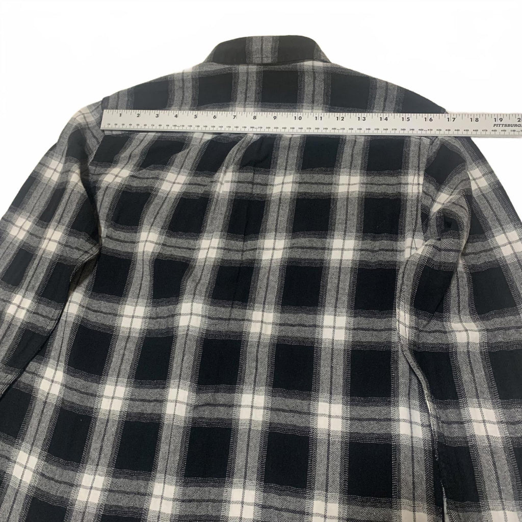 Old Navy Men's Button Shirt Size S Petite Stone Black White Plaid Casual Cotton