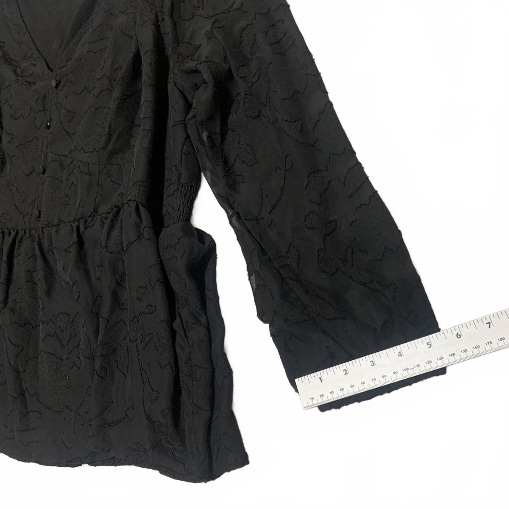 Torrid Womens Size 3 Black Long Sleeve Peplum Blouse Textured Floral Pattern