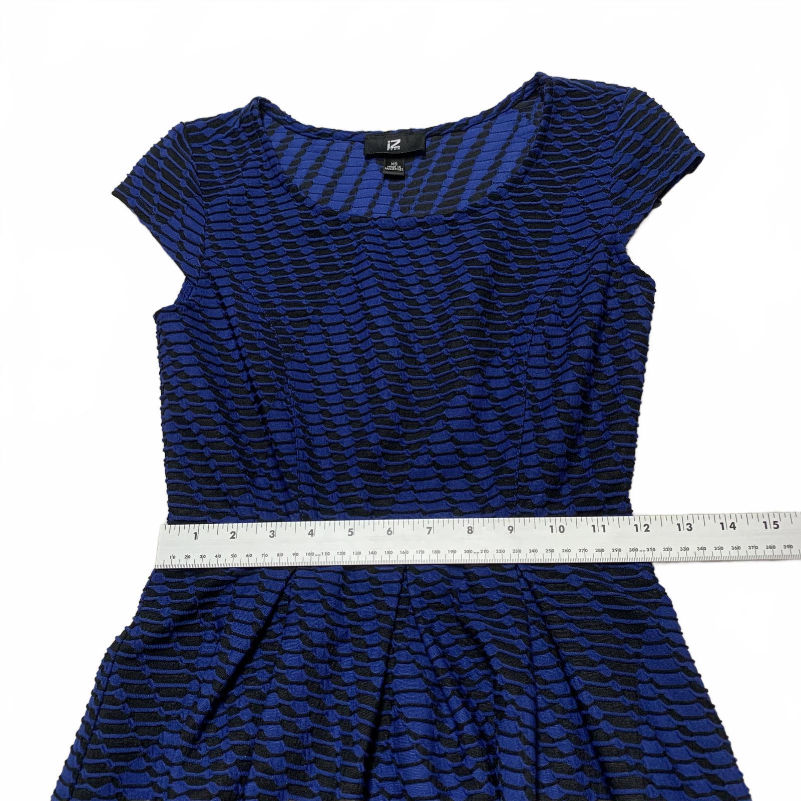 IZ Byer Women's Size XSmall Blue Black Textured Fit A cut Dress XS